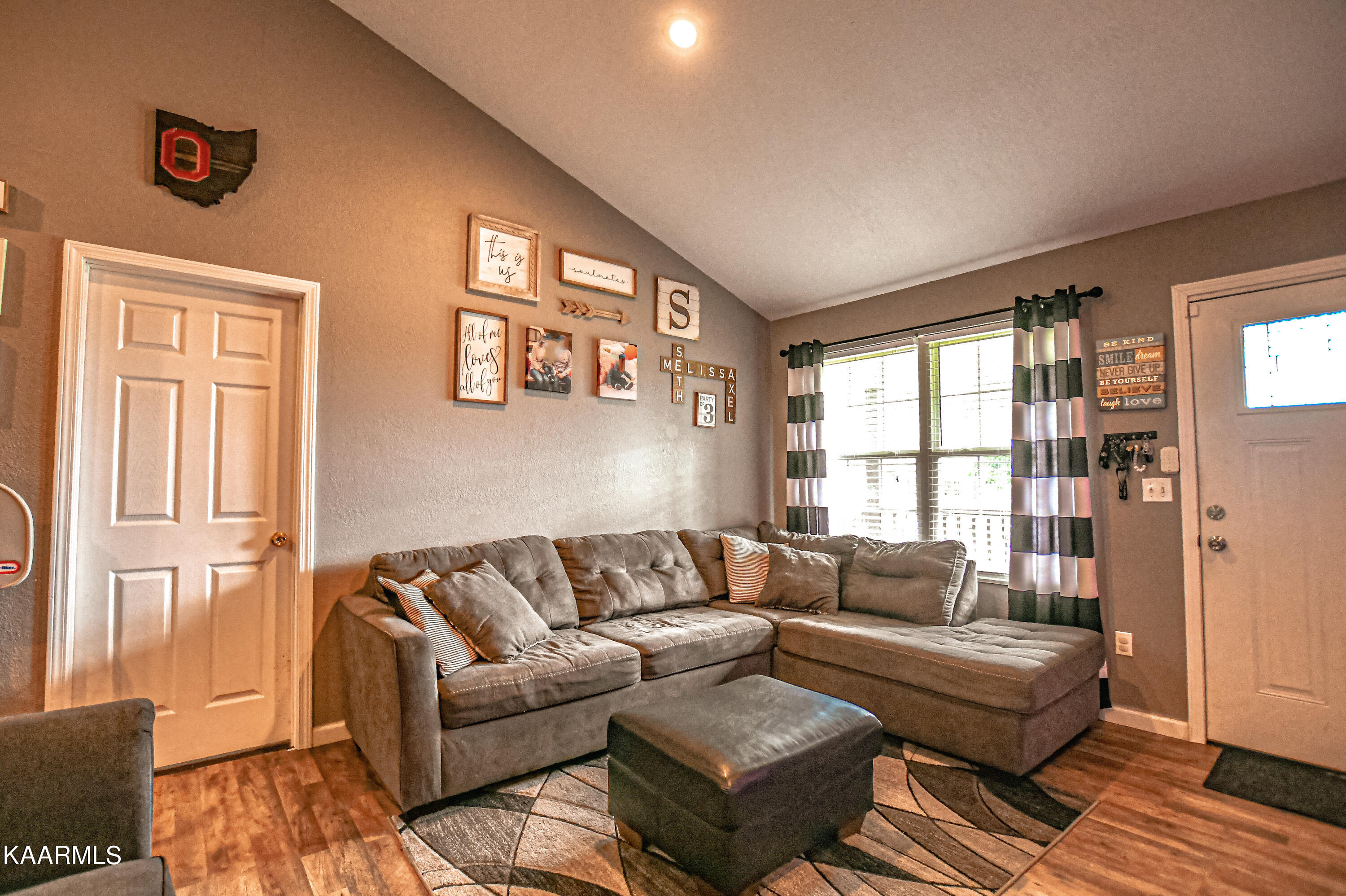 187 Sandy Circle, LaFollette