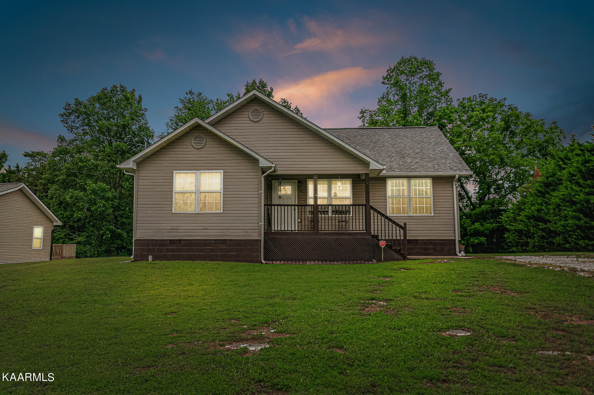 187 Sandy Circle, LaFollette