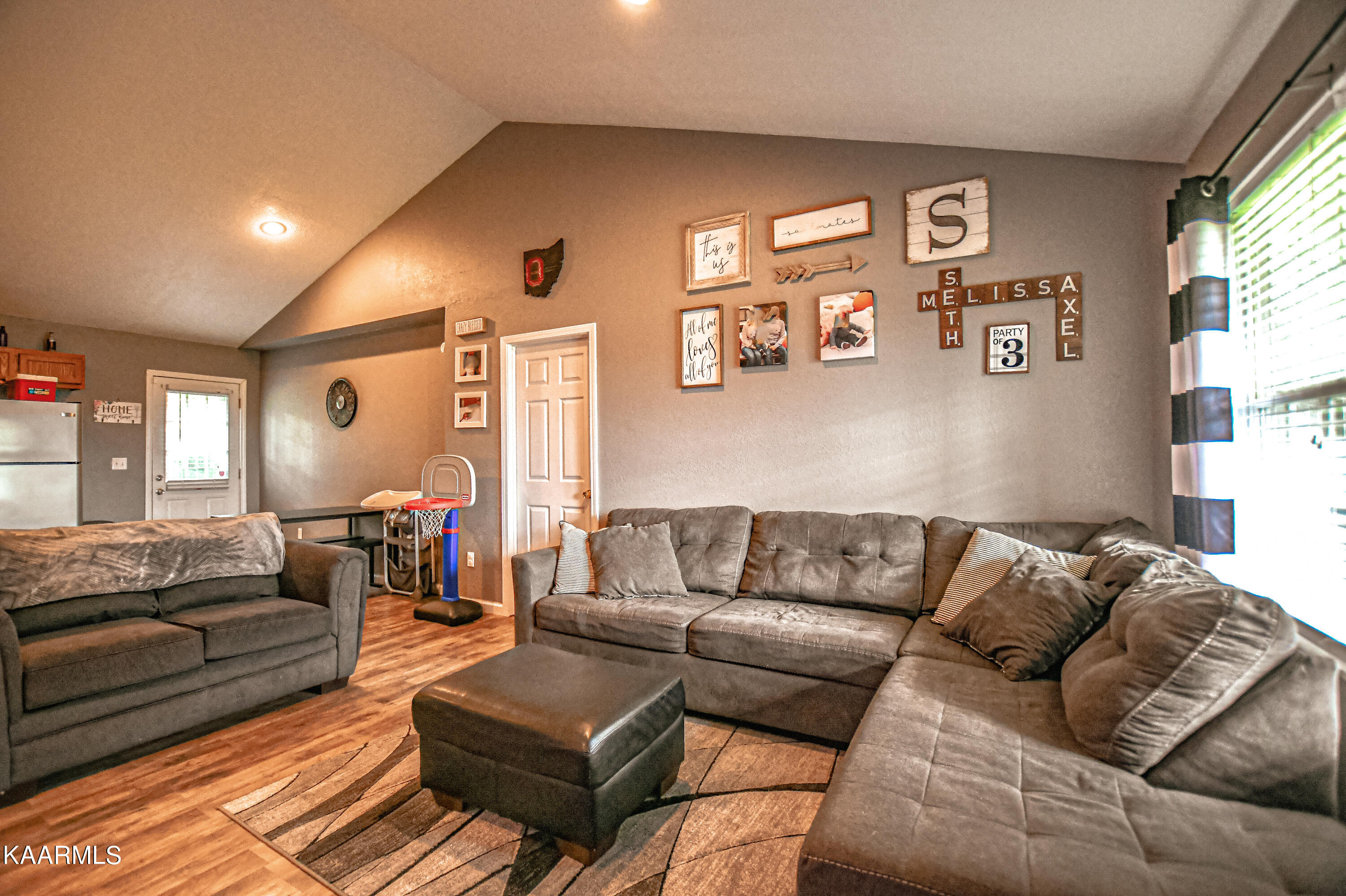 187 Sandy Circle, LaFollette