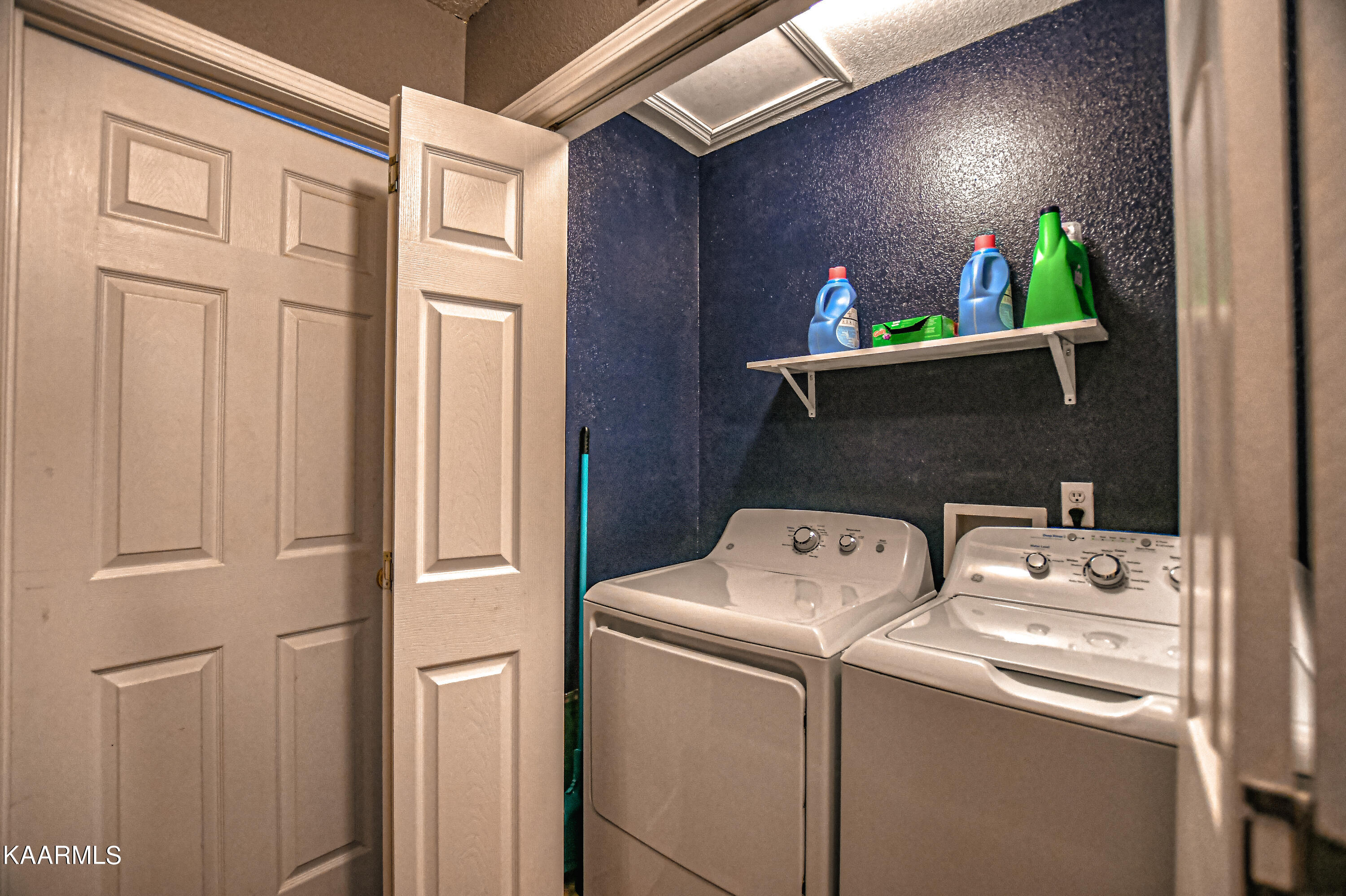 187 Sandy Circle, LaFollette