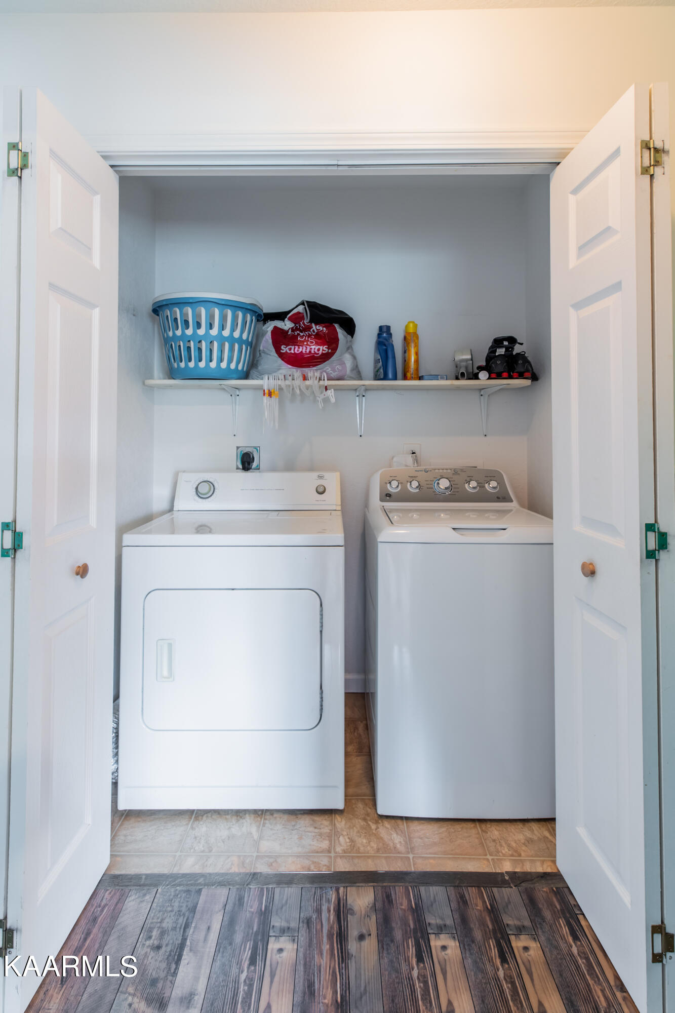 202 Sandy Circle, LaFollette