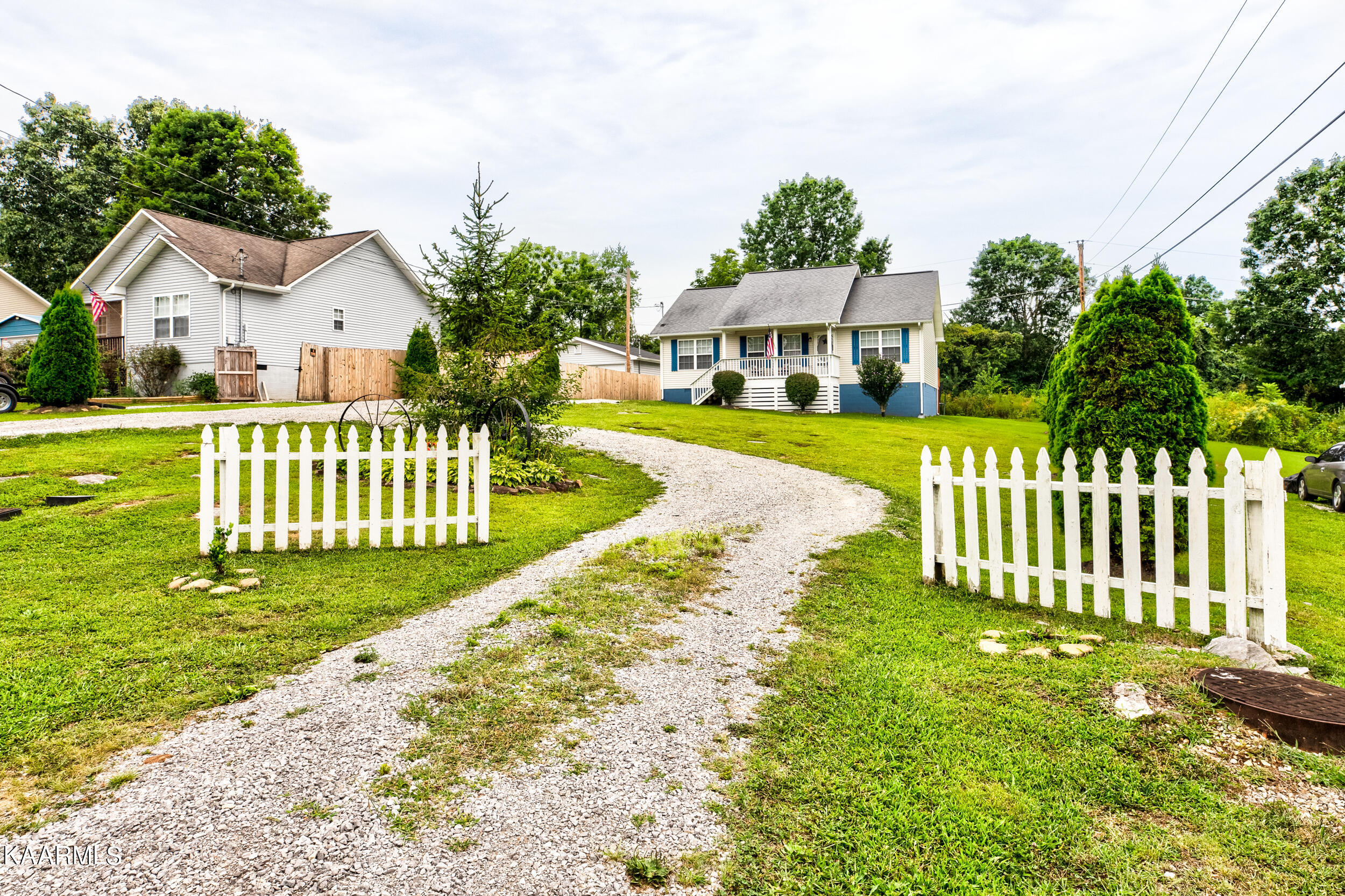 202 Sandy Circle, LaFollette