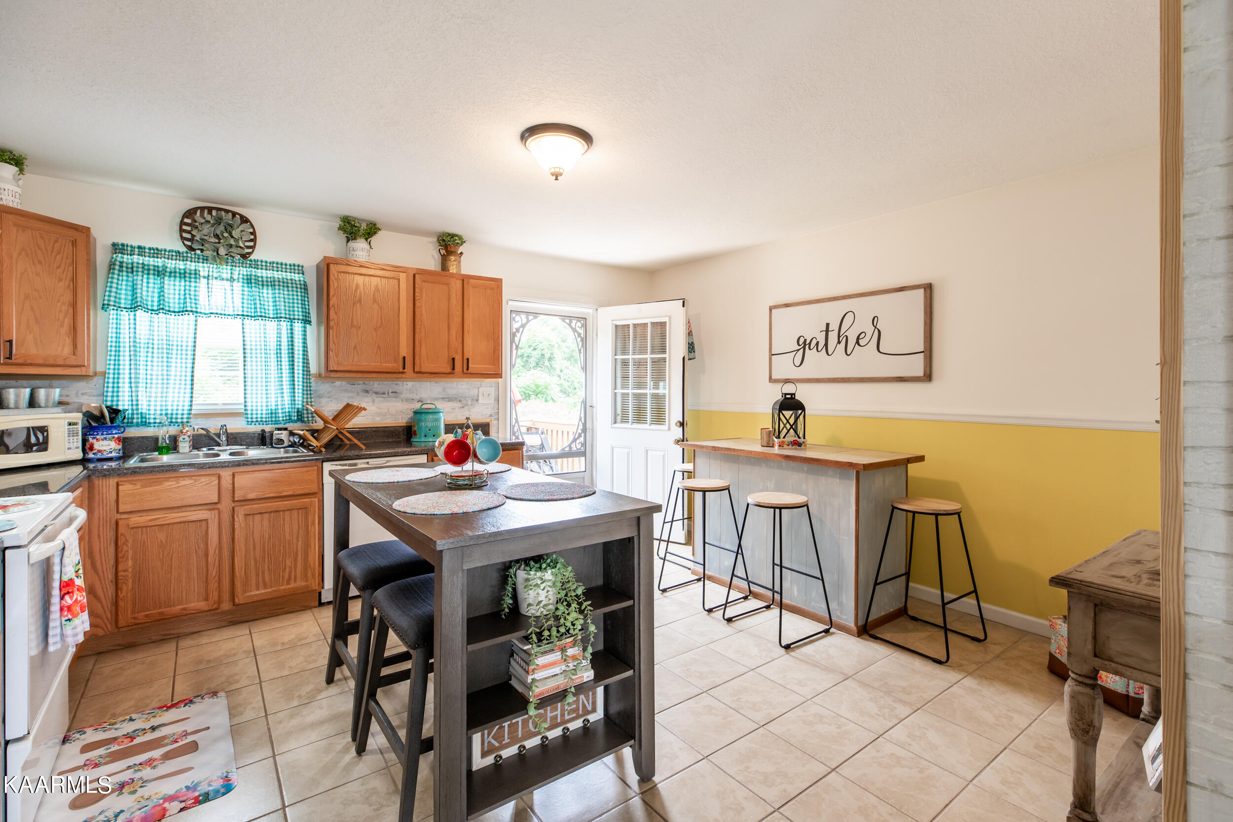 202 Sandy Circle, LaFollette