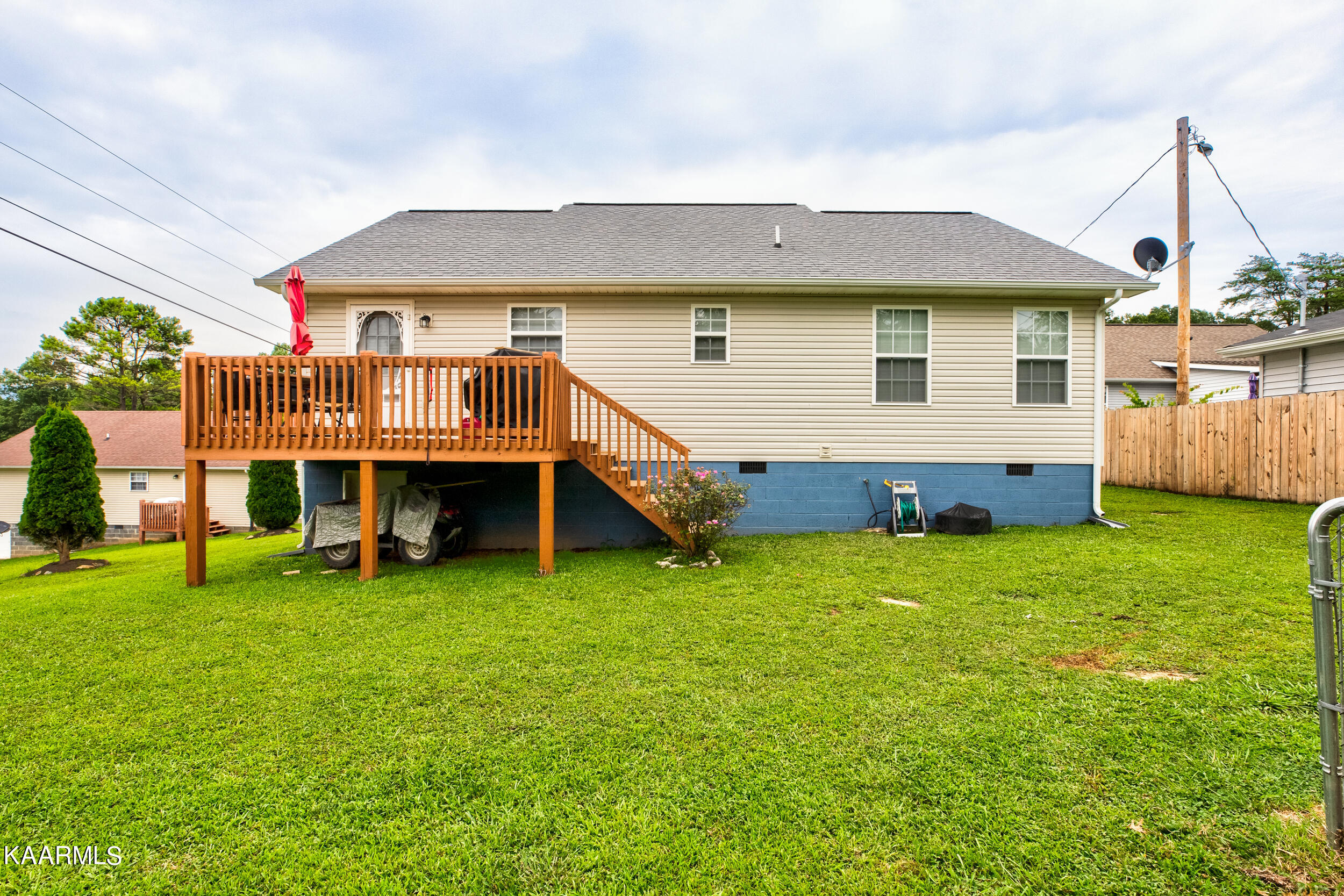 202 Sandy Circle, LaFollette