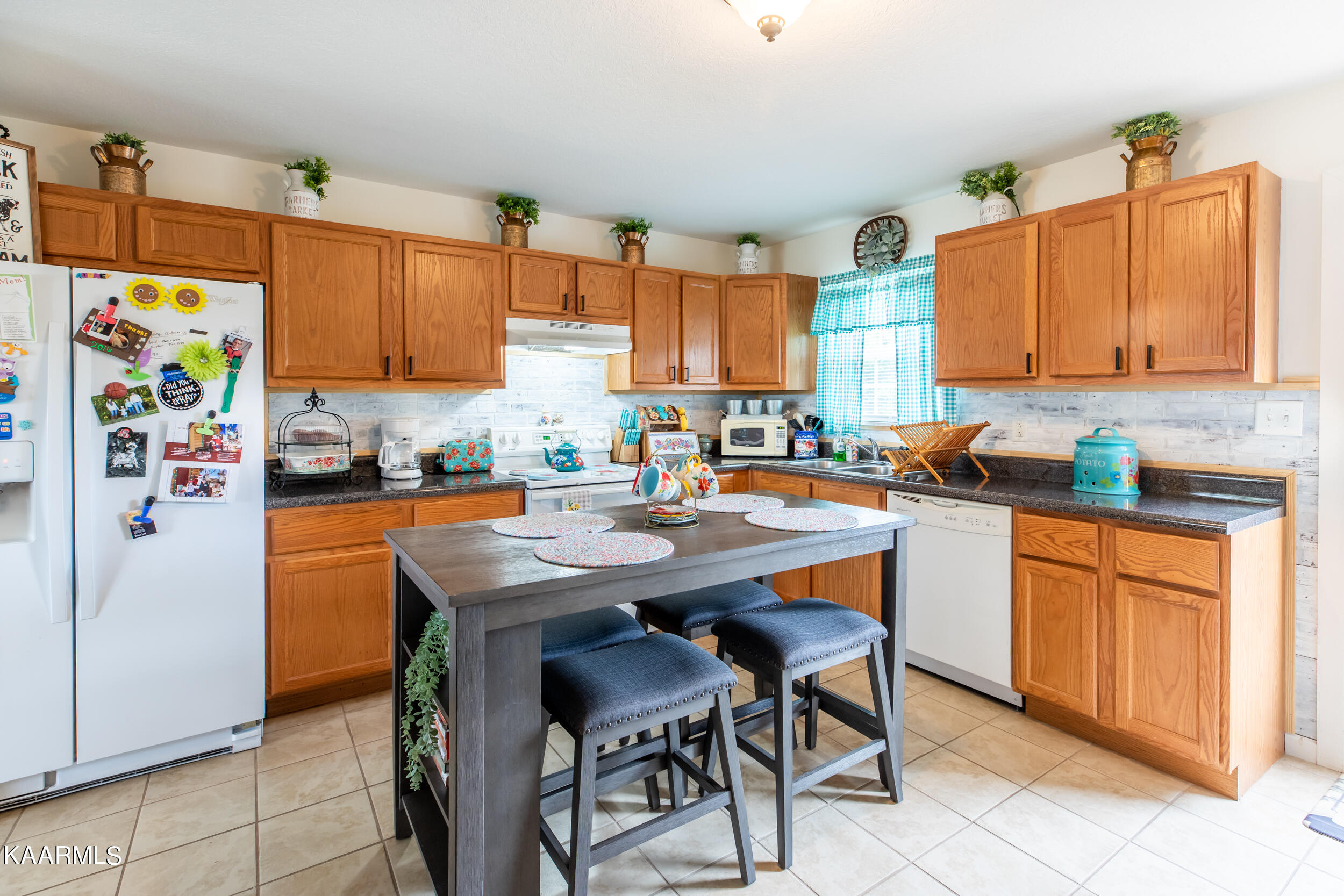 202 Sandy Circle, LaFollette