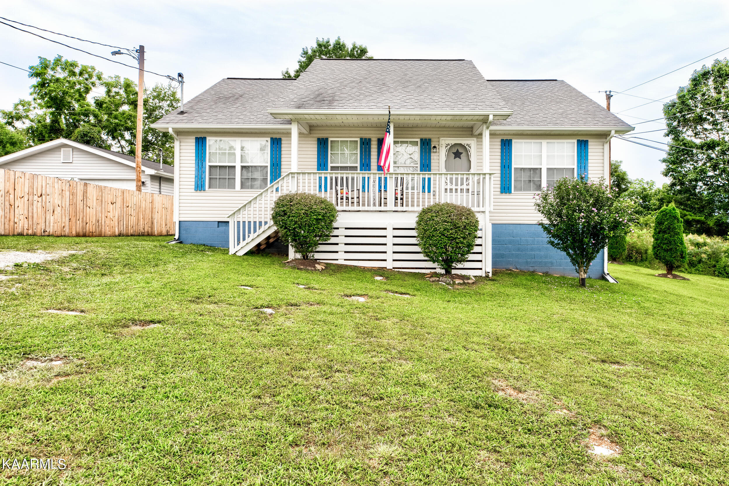 202 Sandy Circle, LaFollette