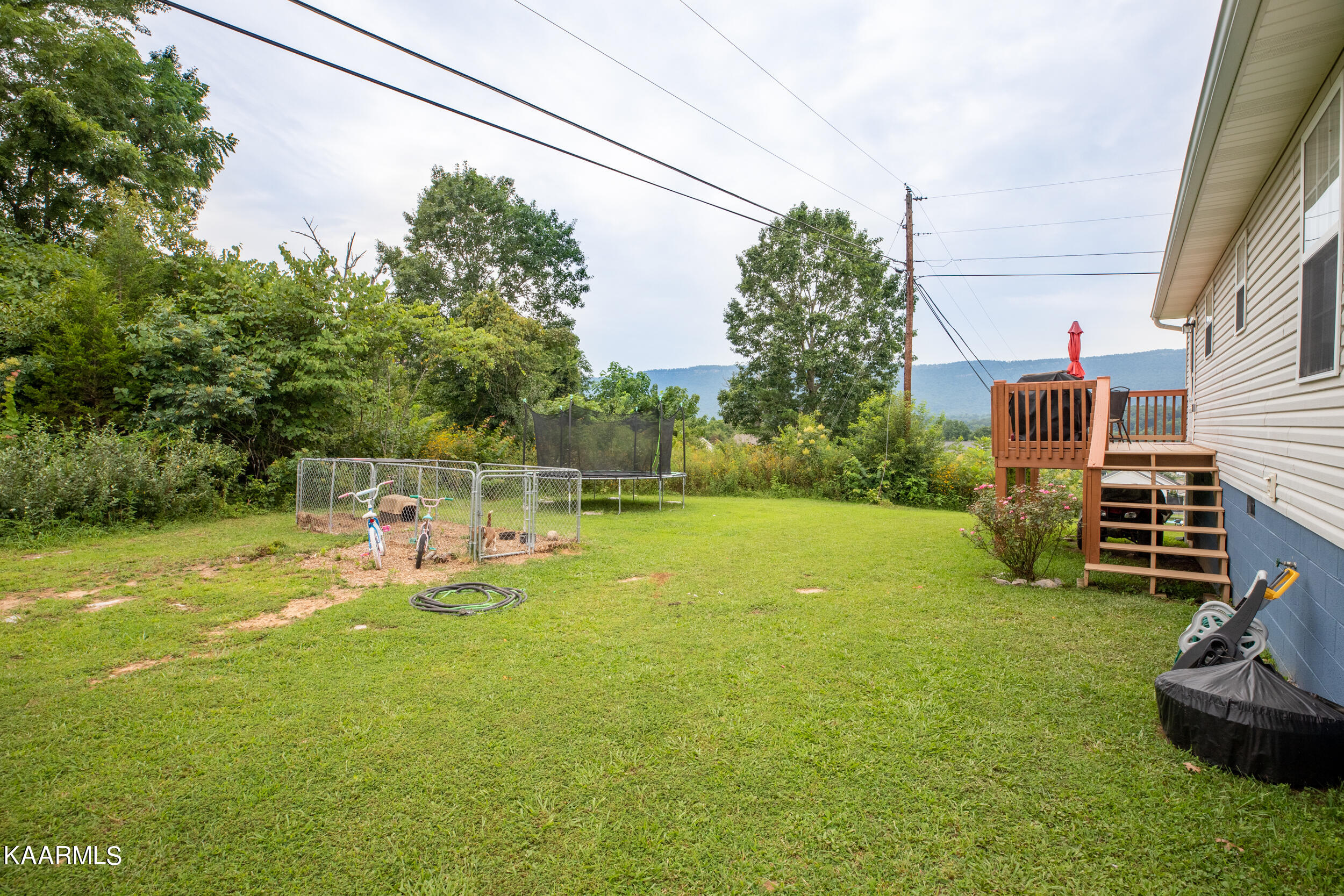 202 Sandy Circle, LaFollette