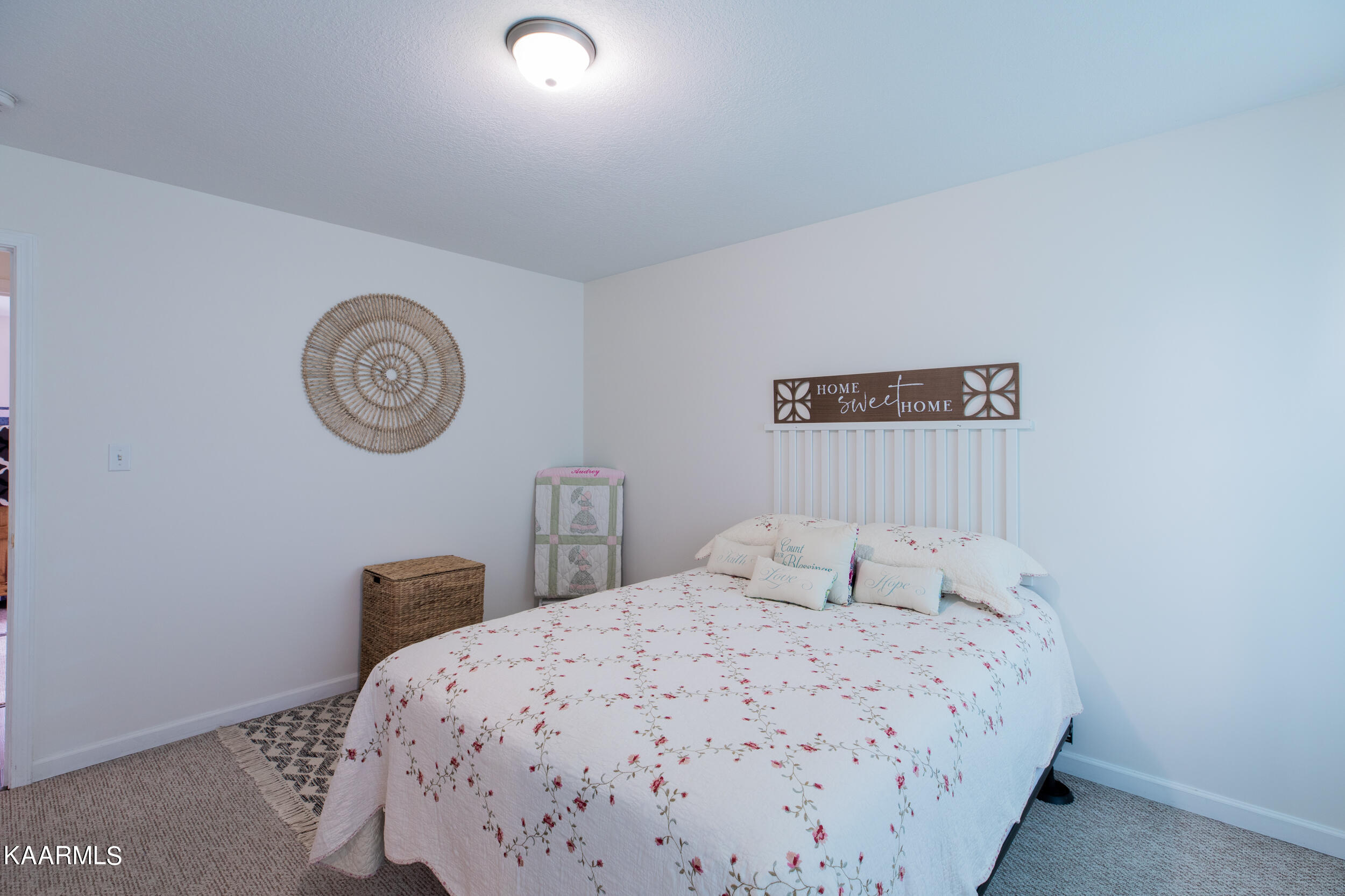 202 Sandy Circle, LaFollette