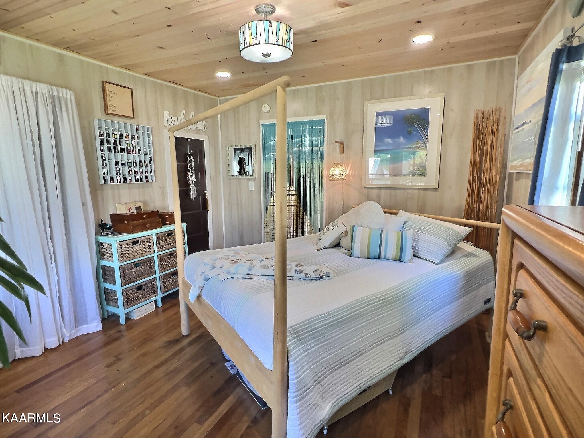 803 W Beech St, LaFollette