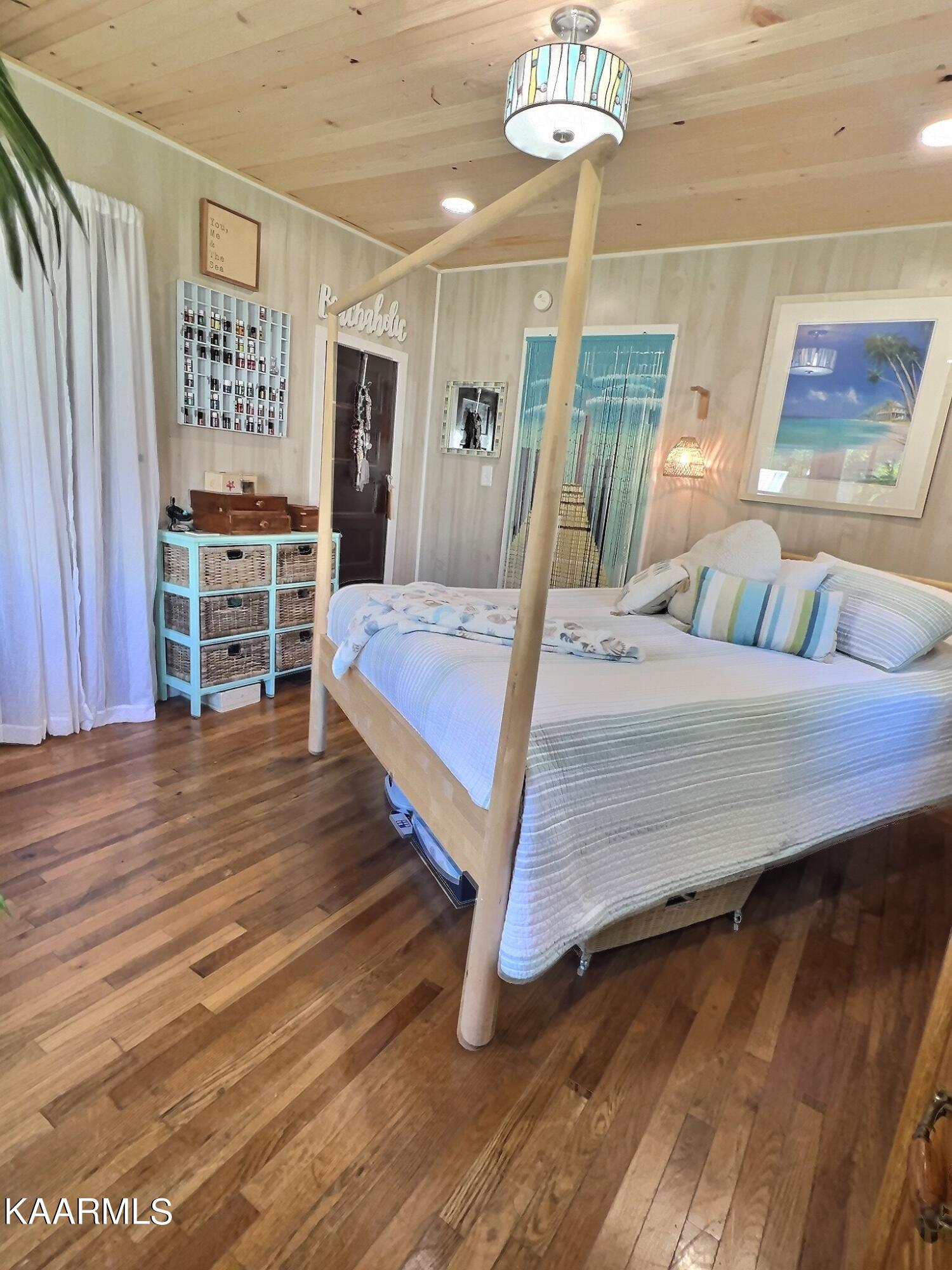 803 W Beech St, LaFollette