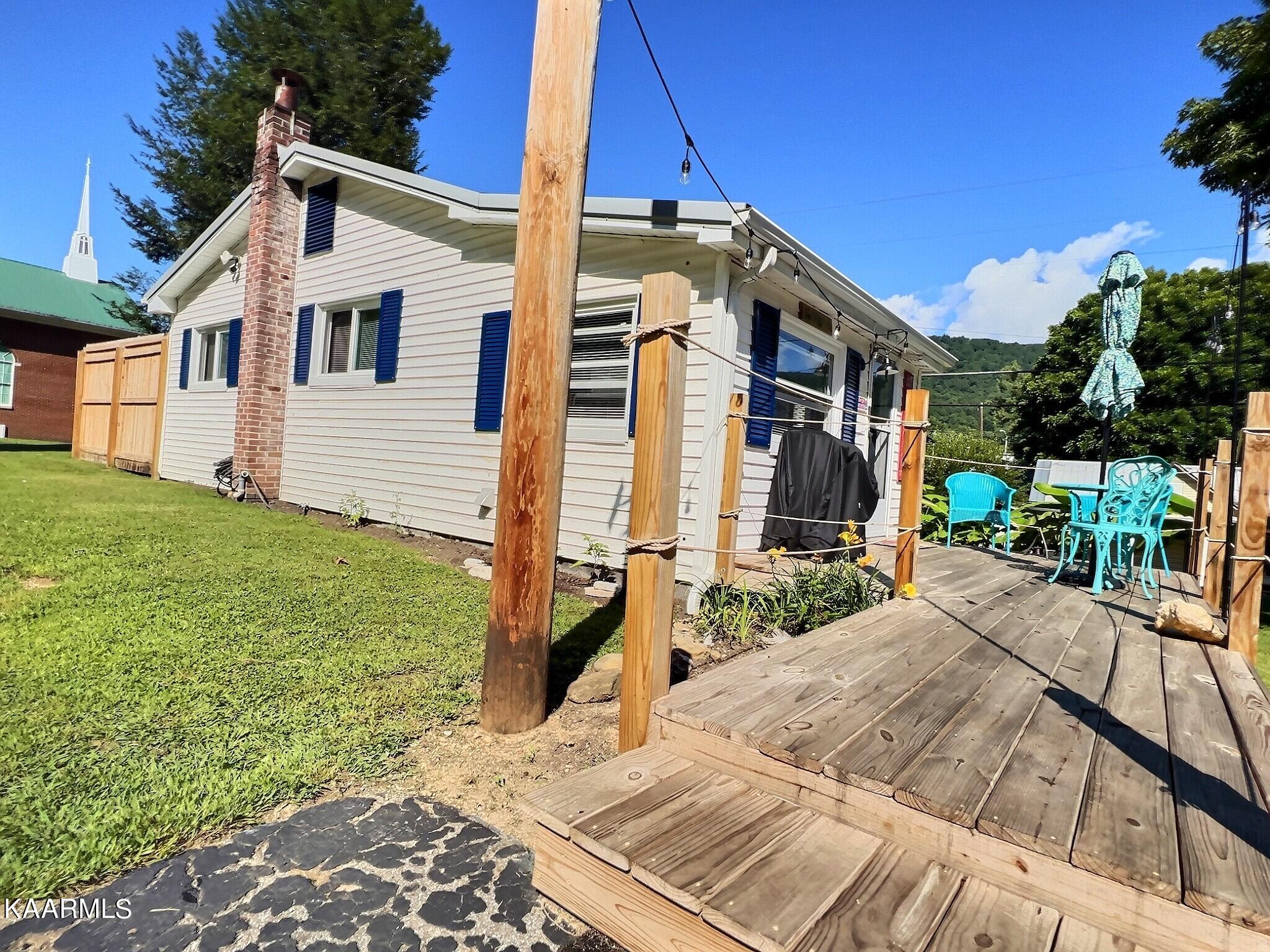 803 W Beech St, LaFollette