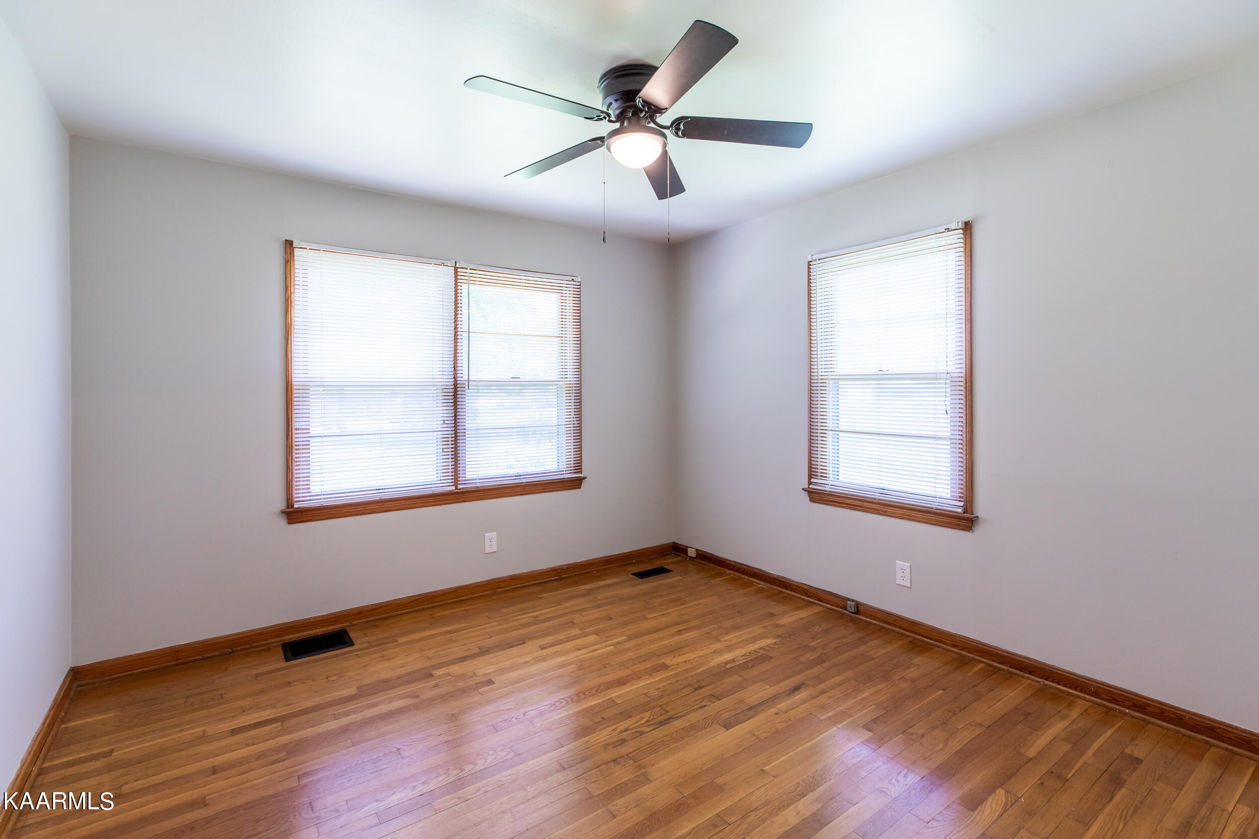 807 Rose Hill Drive, LaFollette