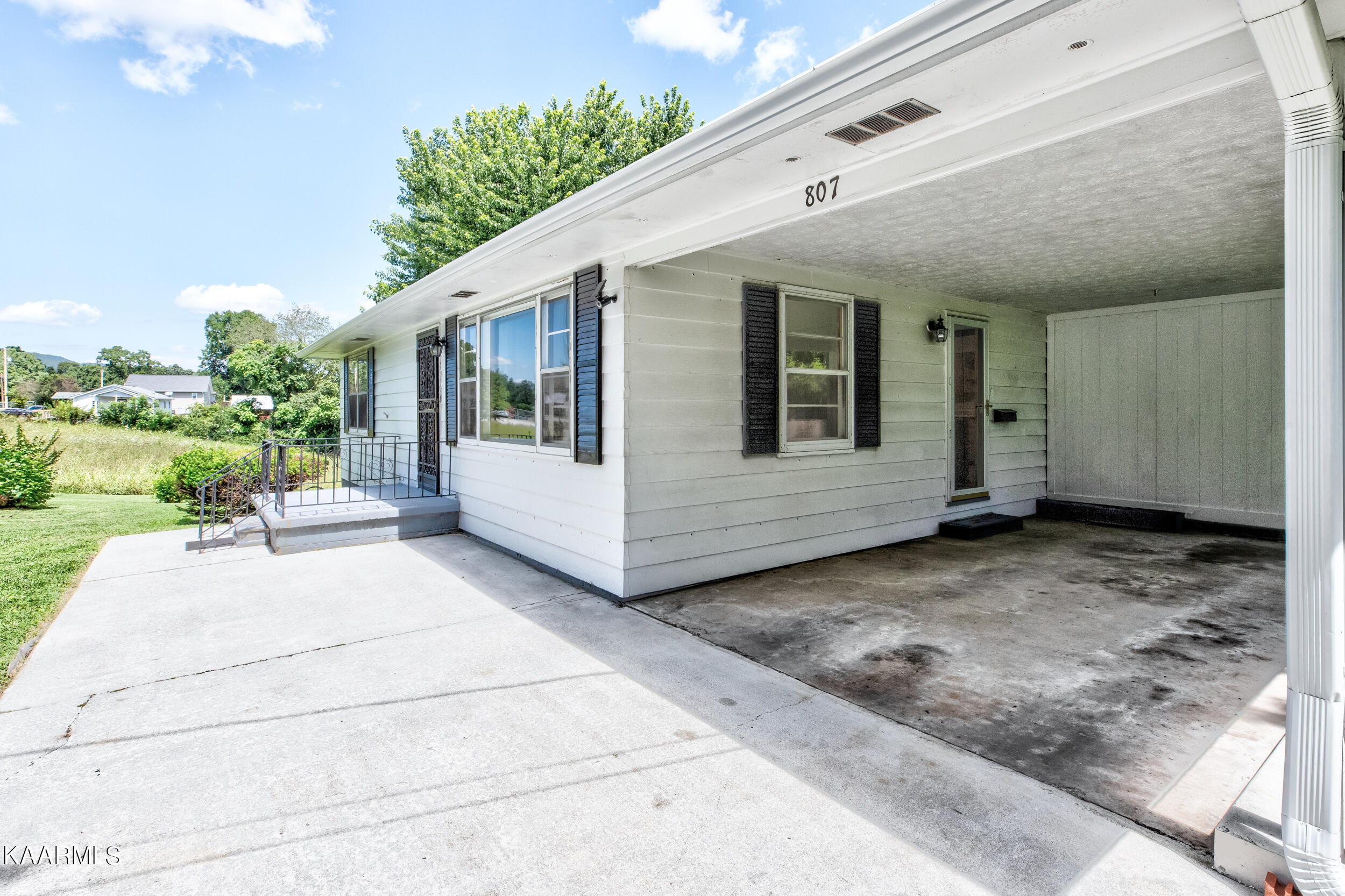 807 Rose Hill Drive, LaFollette