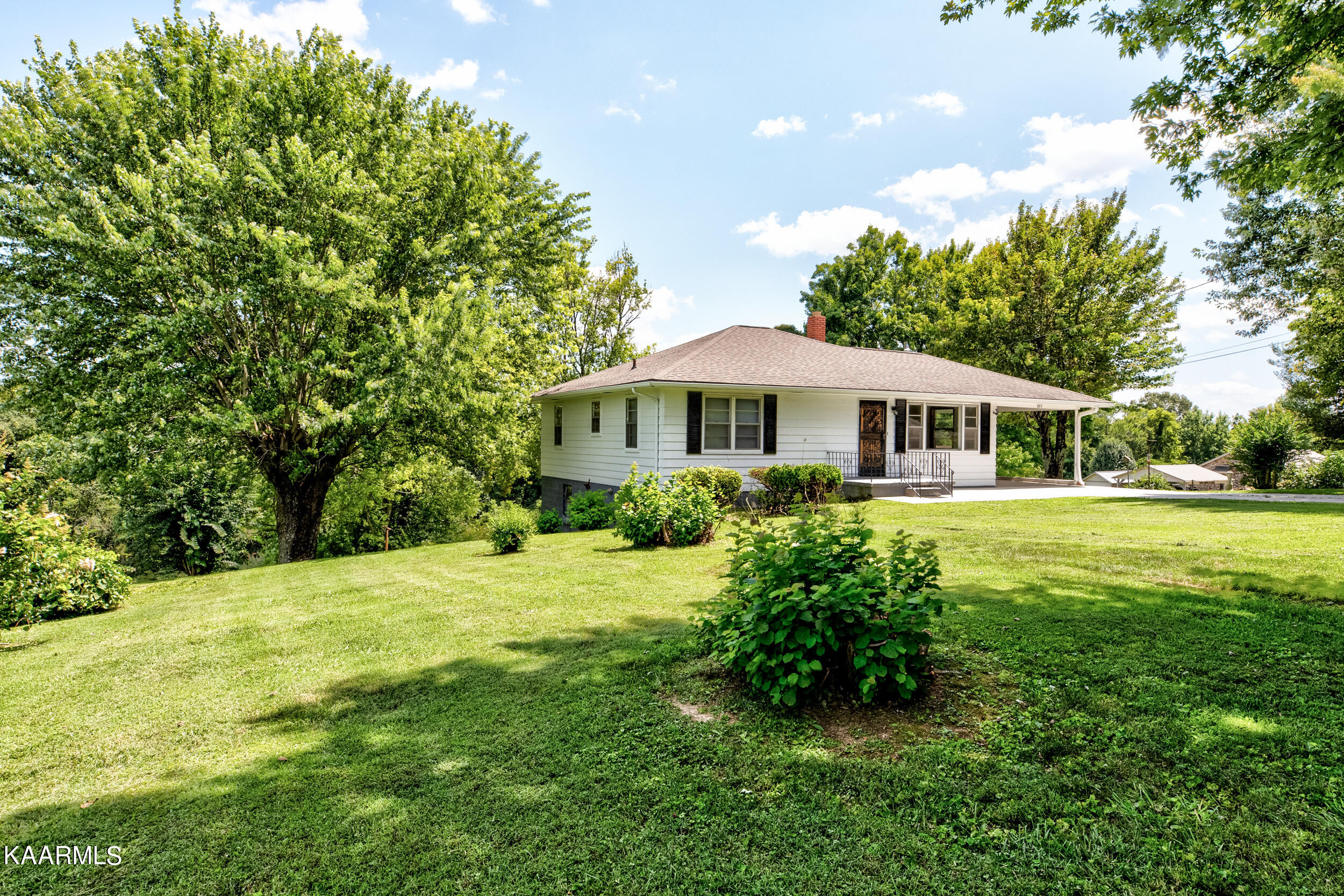 807 Rose Hill Drive, LaFollette