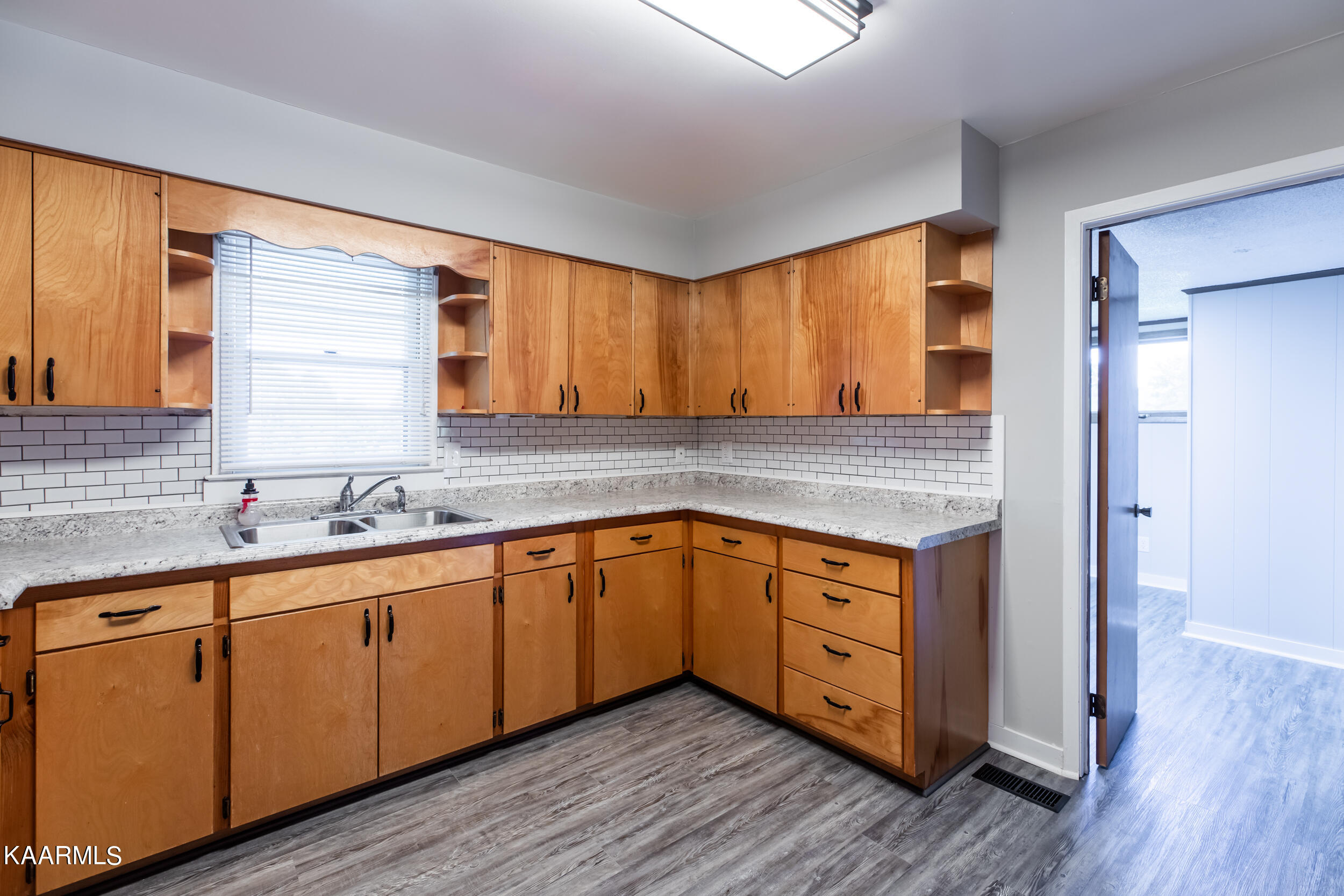 807 Rose Hill Drive, LaFollette