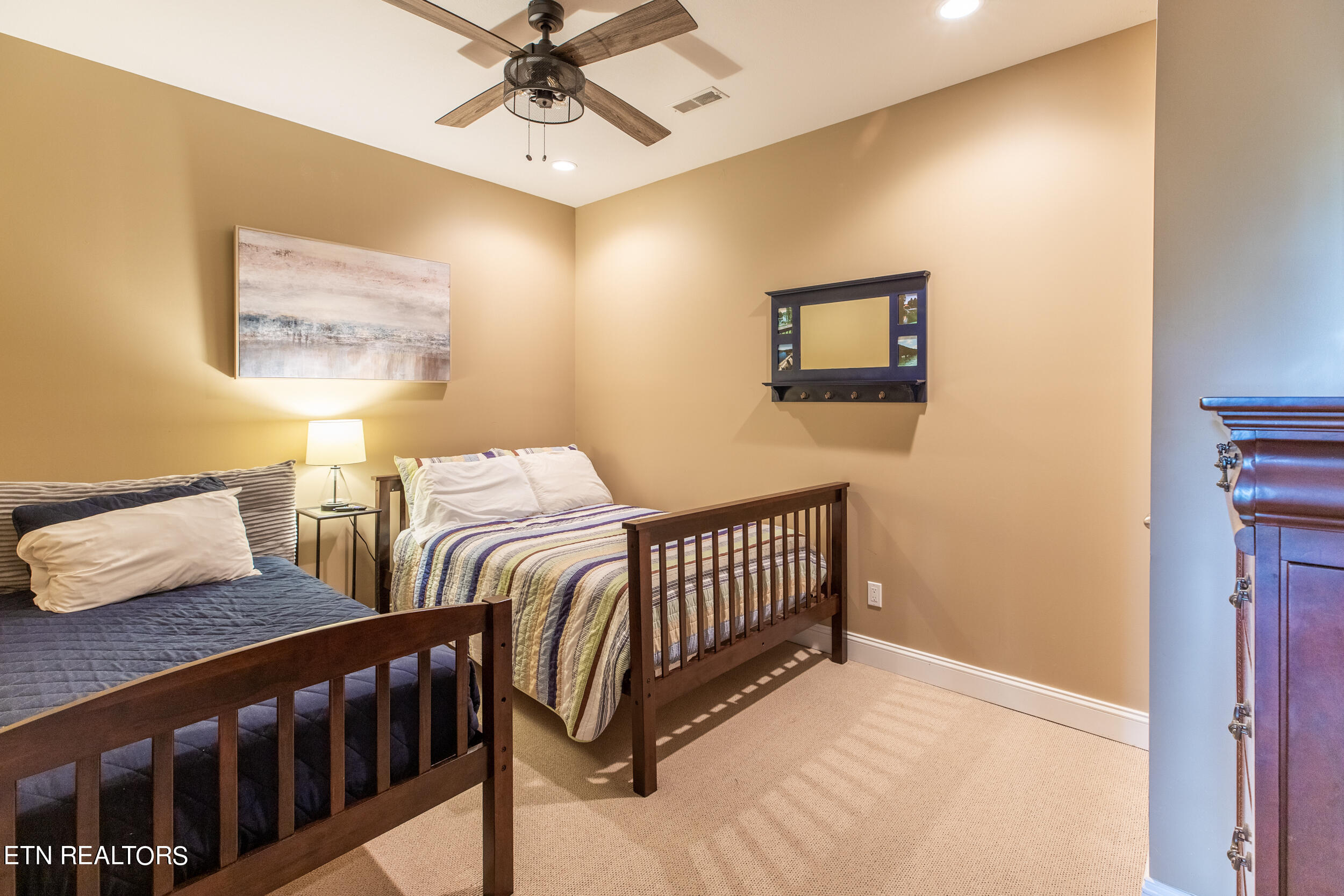 765 Deerfield Way, LaFollette