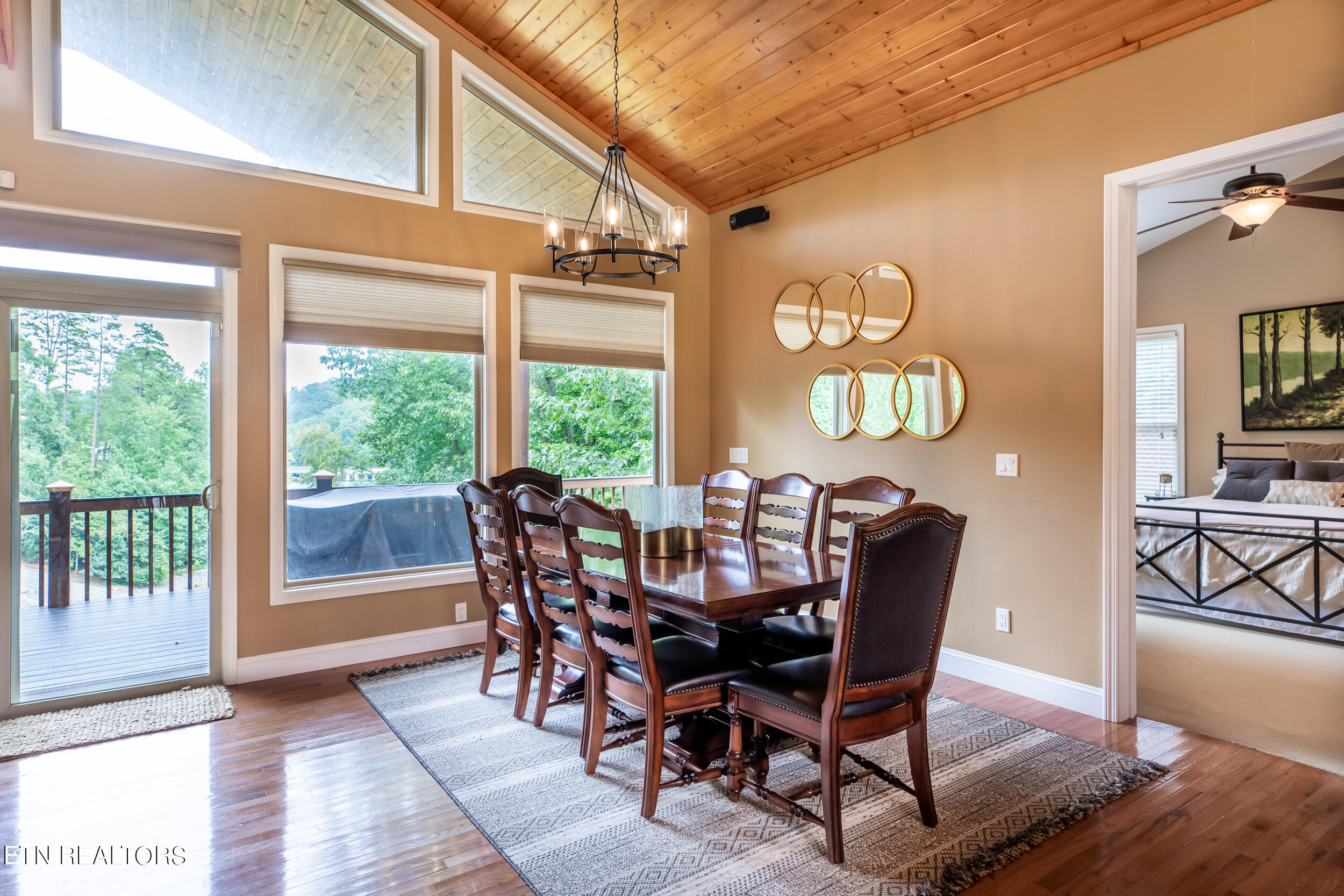 765 Deerfield Way, LaFollette