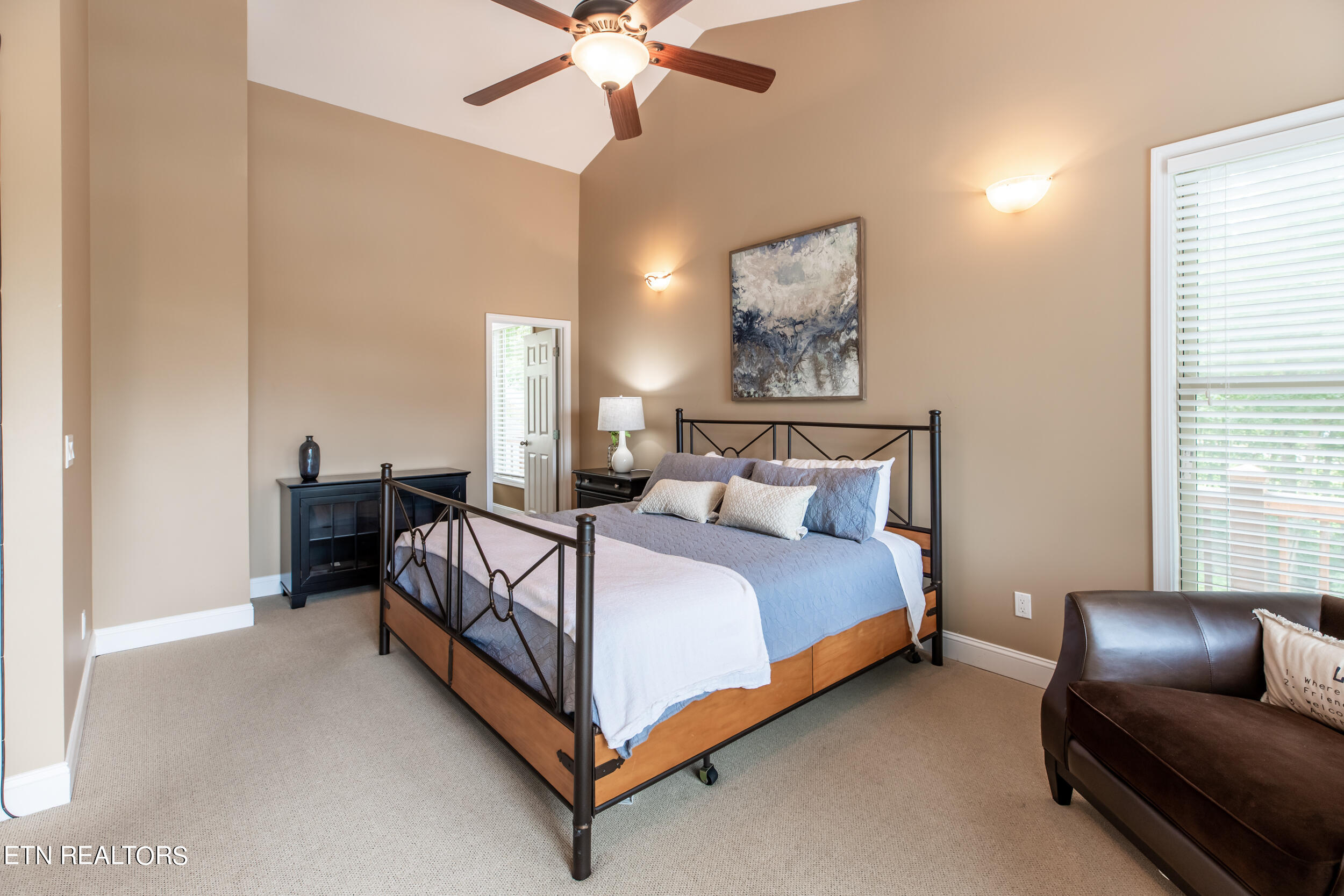 765 Deerfield Way, LaFollette