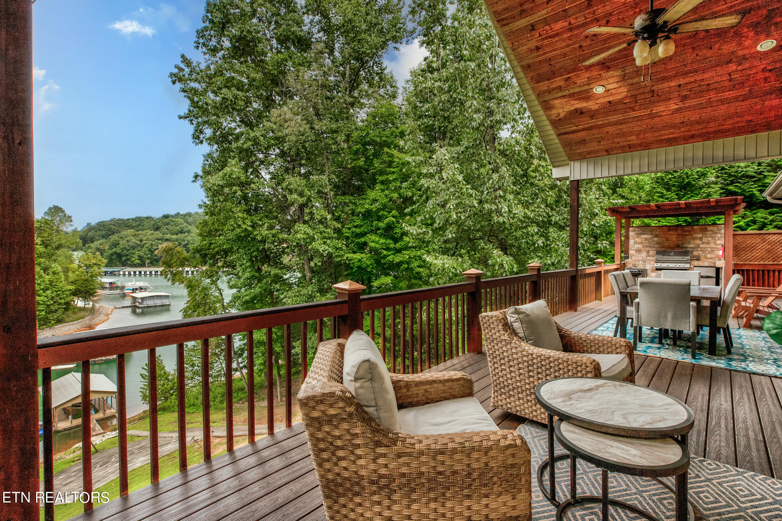 765 Deerfield Way, LaFollette