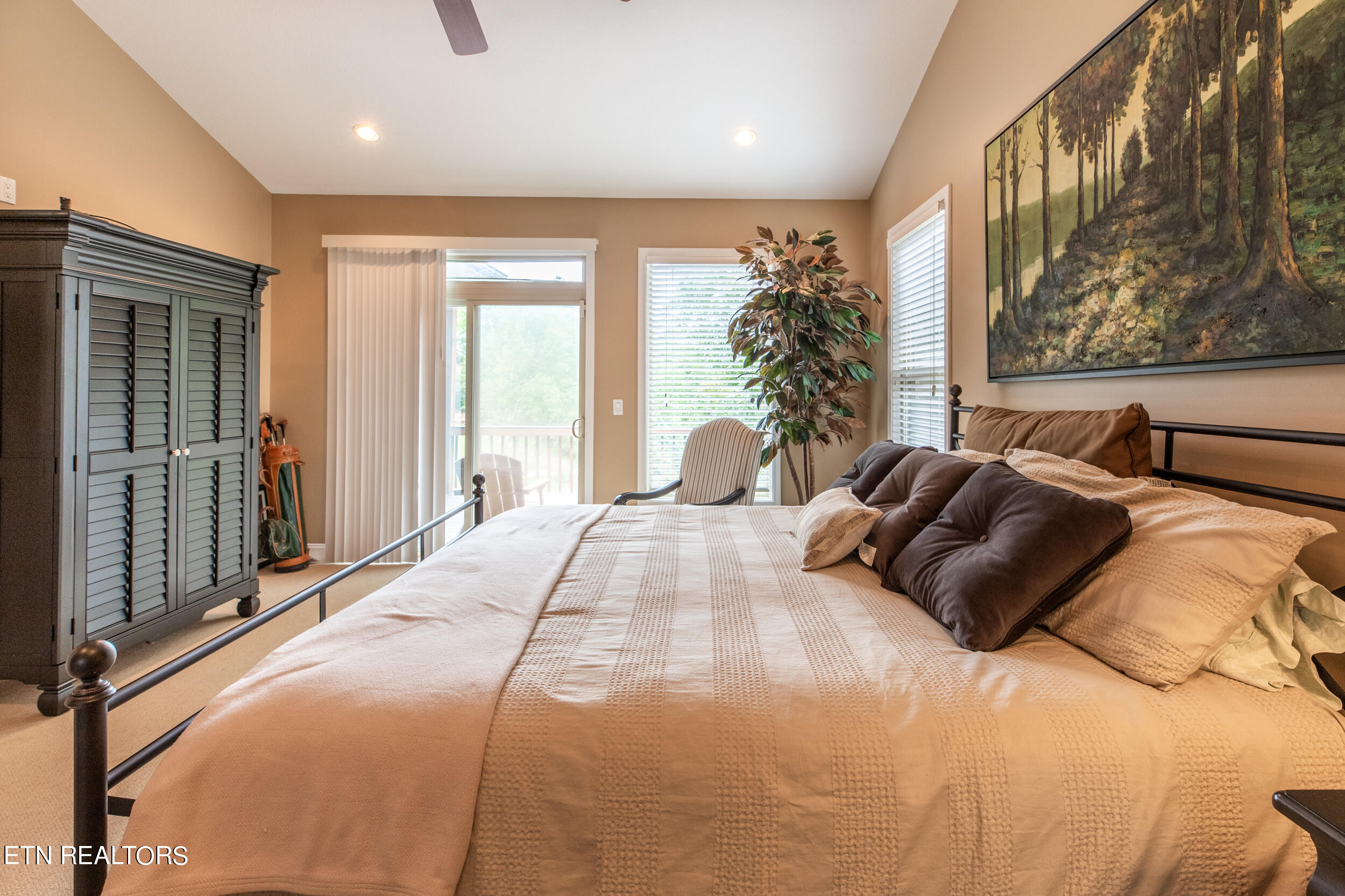 765 Deerfield Way, LaFollette