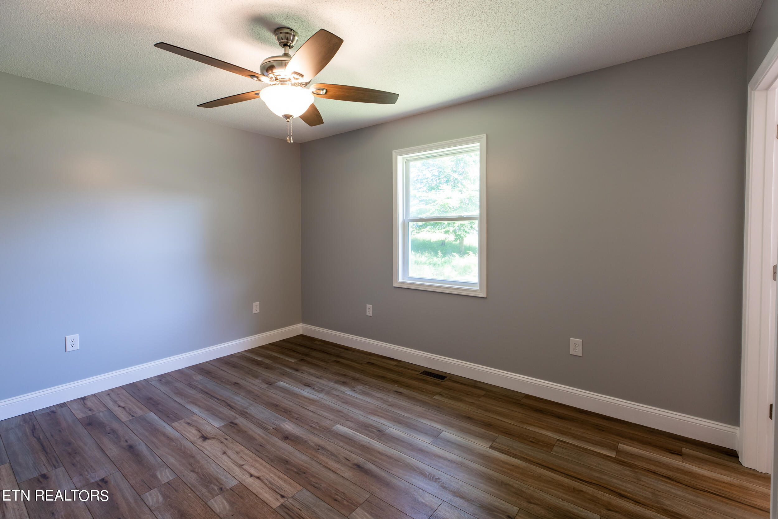 188 Magnolia Lane, LaFollette