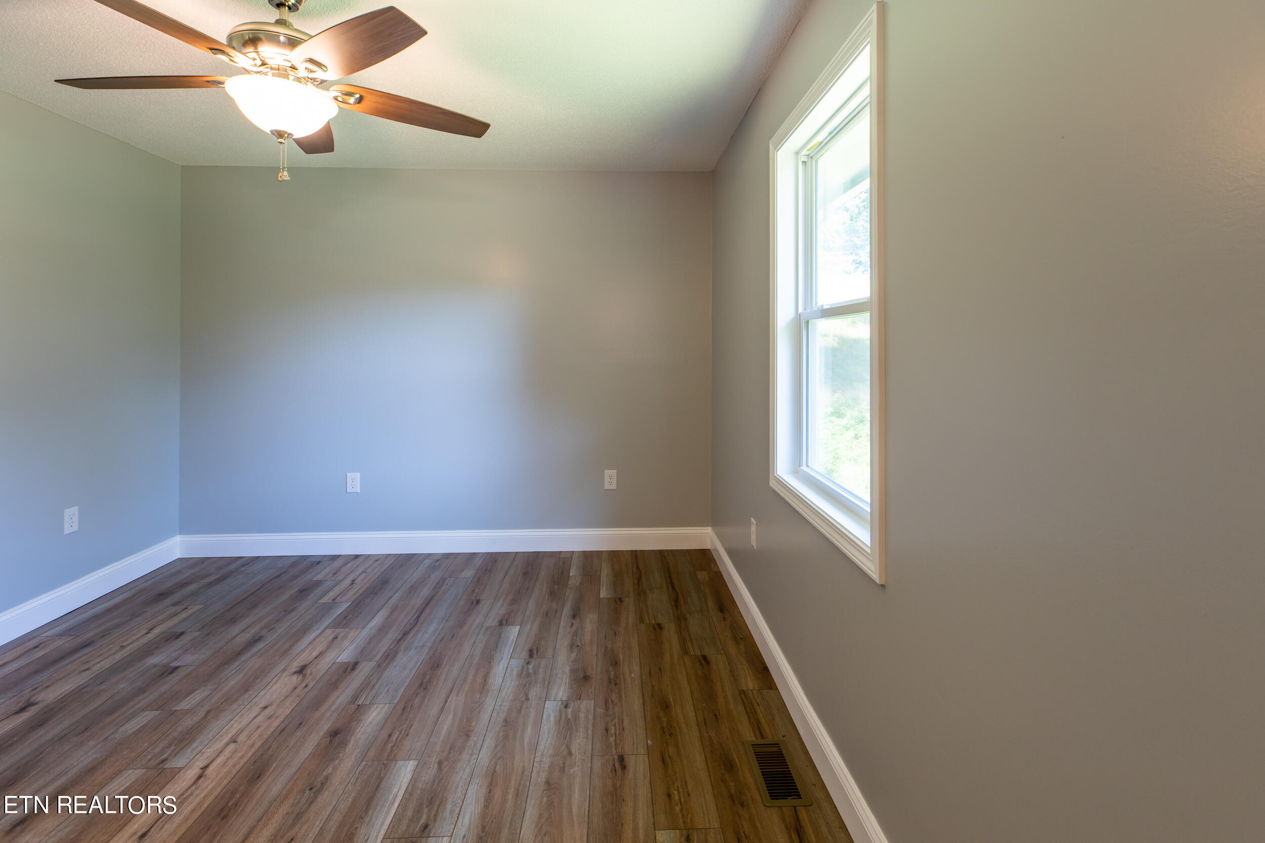 188 Magnolia Lane, LaFollette