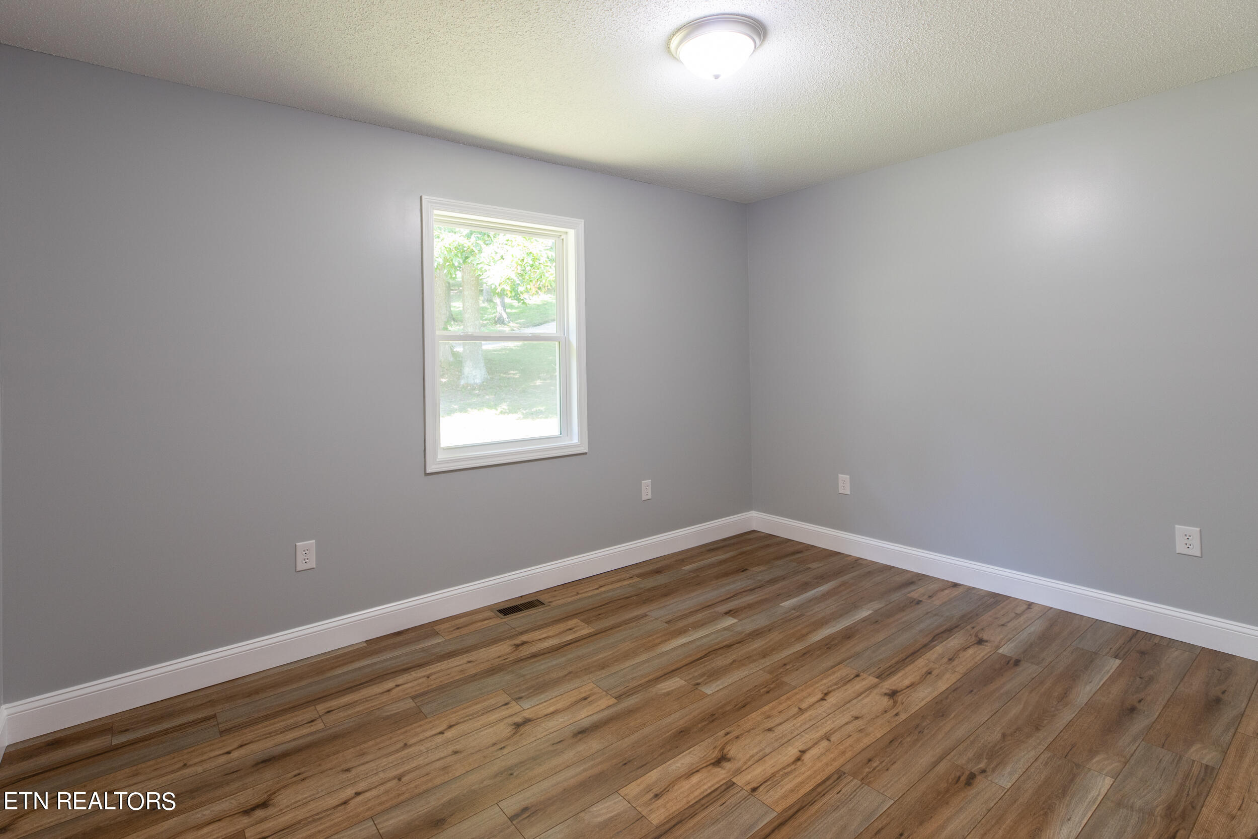 188 Magnolia Lane, LaFollette