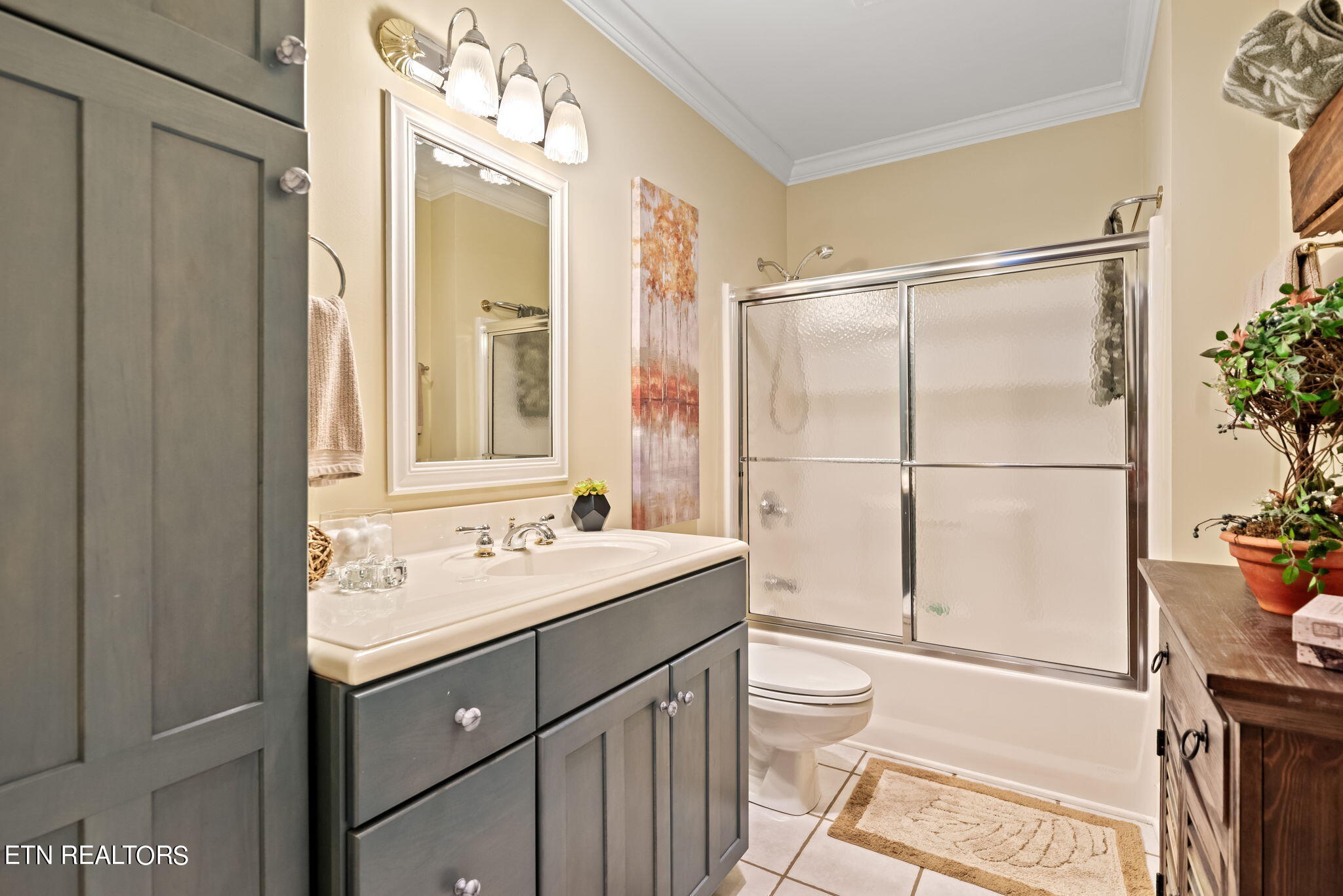 108 Oak Trace Lane, LaFollette