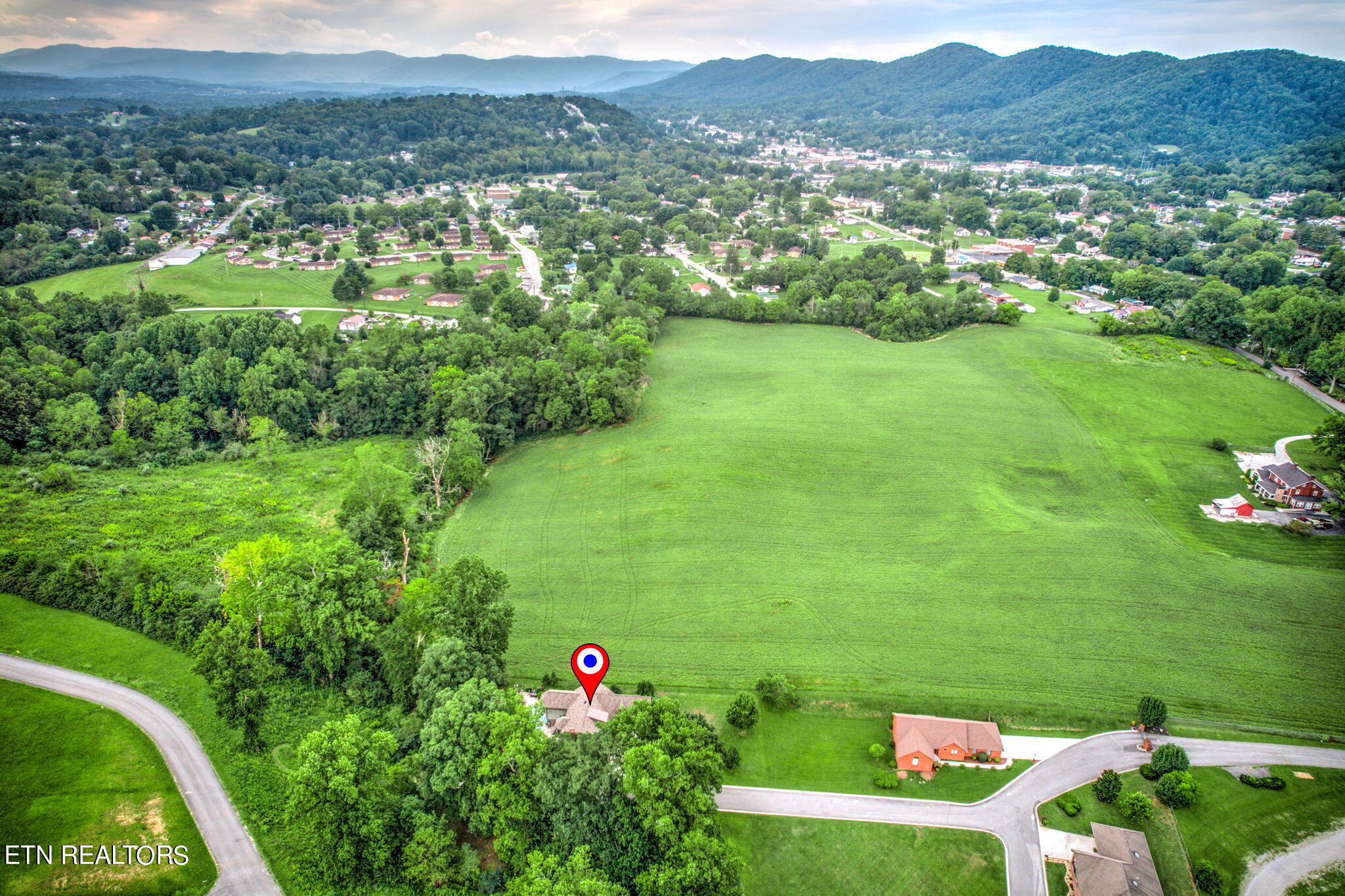 108 Oak Trace Lane, LaFollette