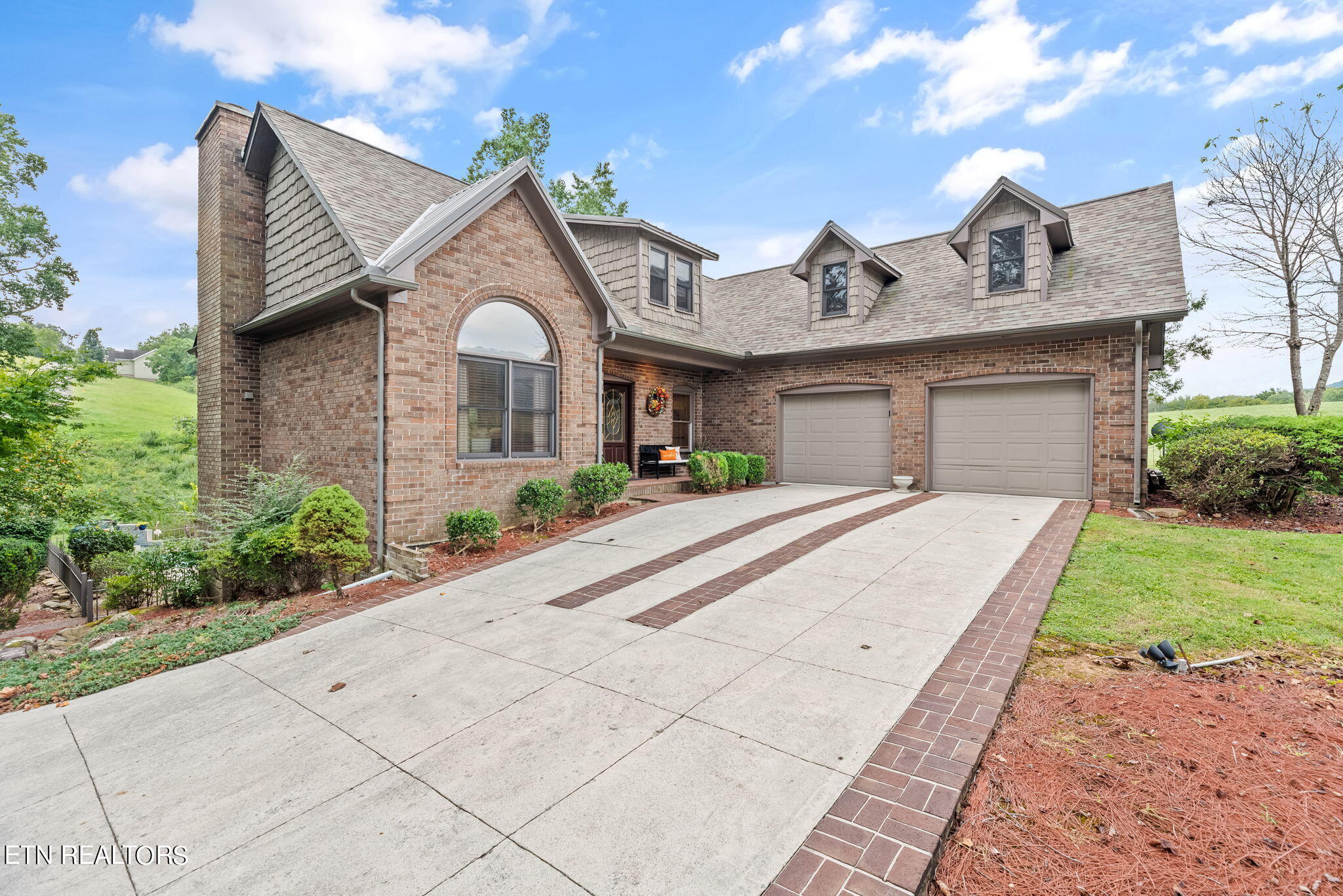 108 Oak Trace Lane, LaFollette