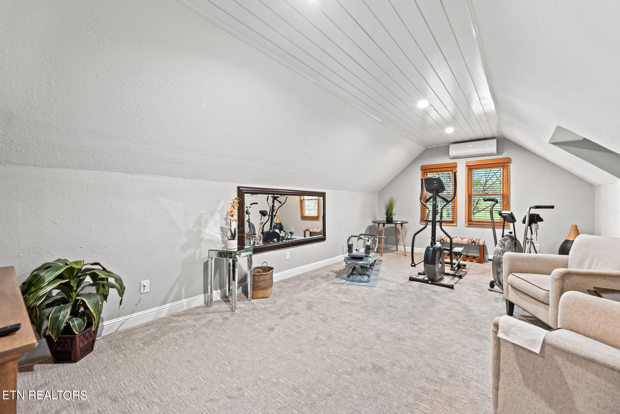 108 Oak Trace Lane, LaFollette
