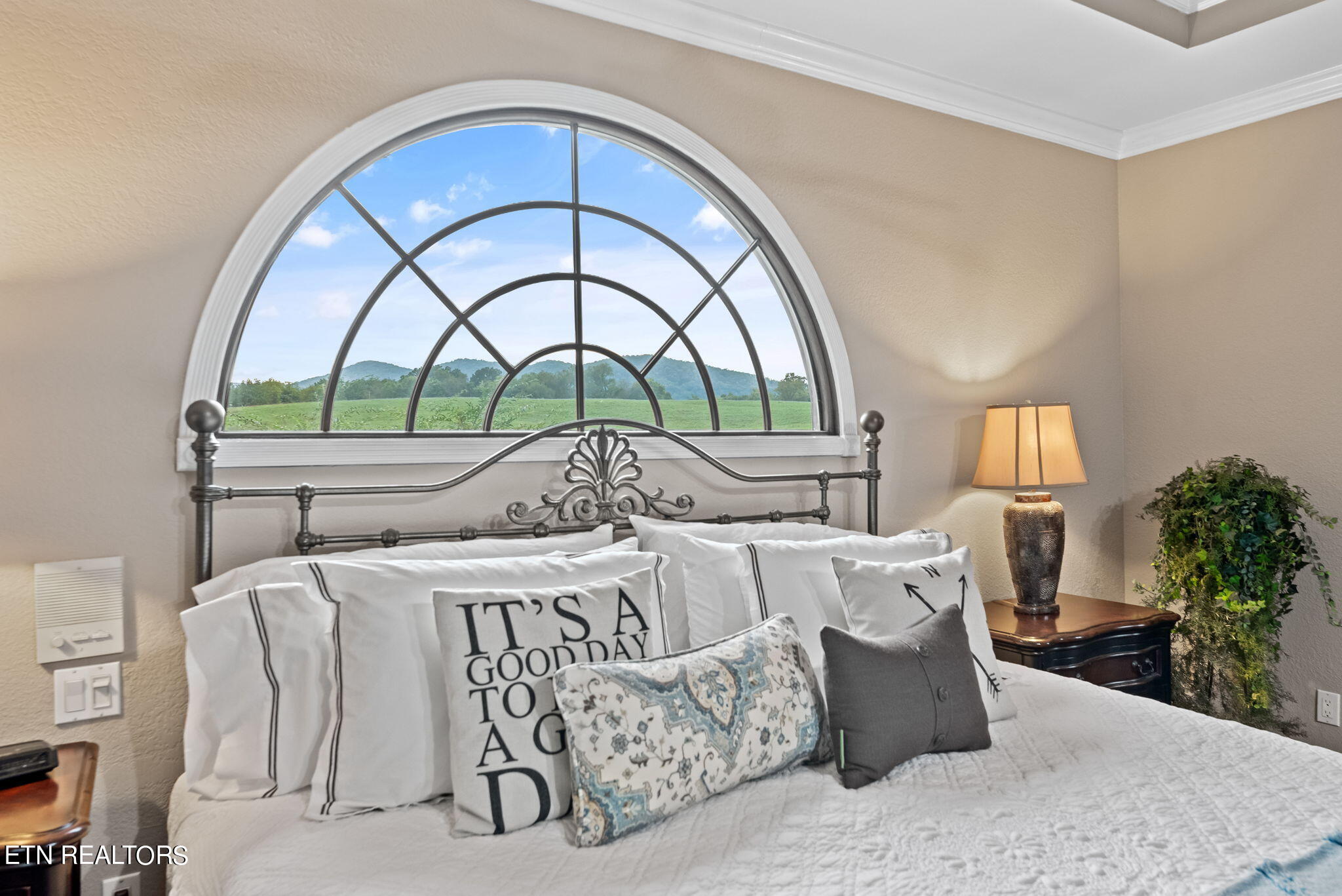 108 Oak Trace Lane, LaFollette