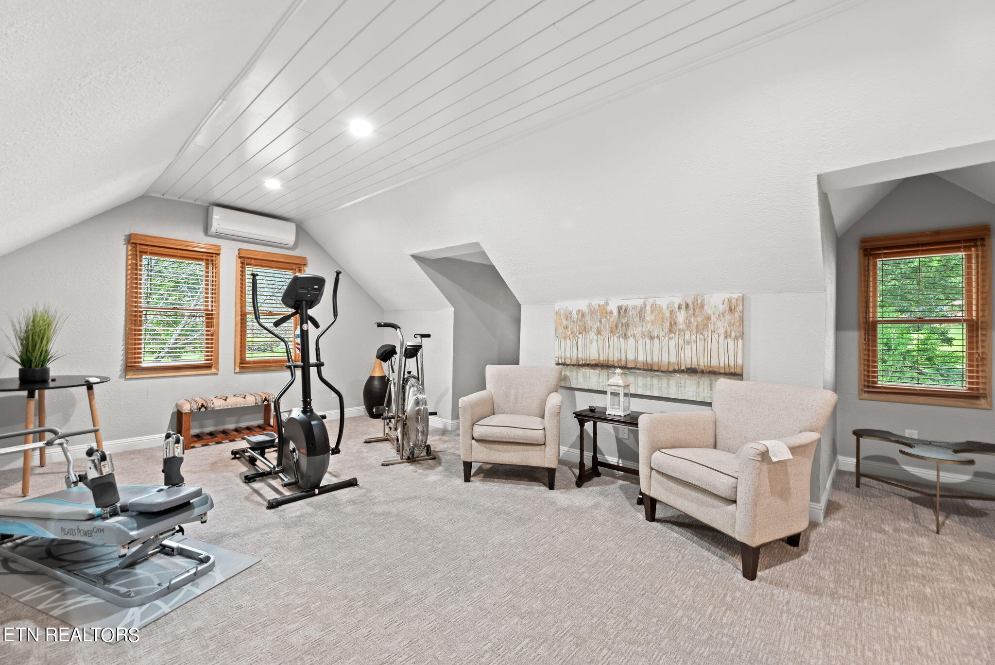 108 Oak Trace Lane, LaFollette