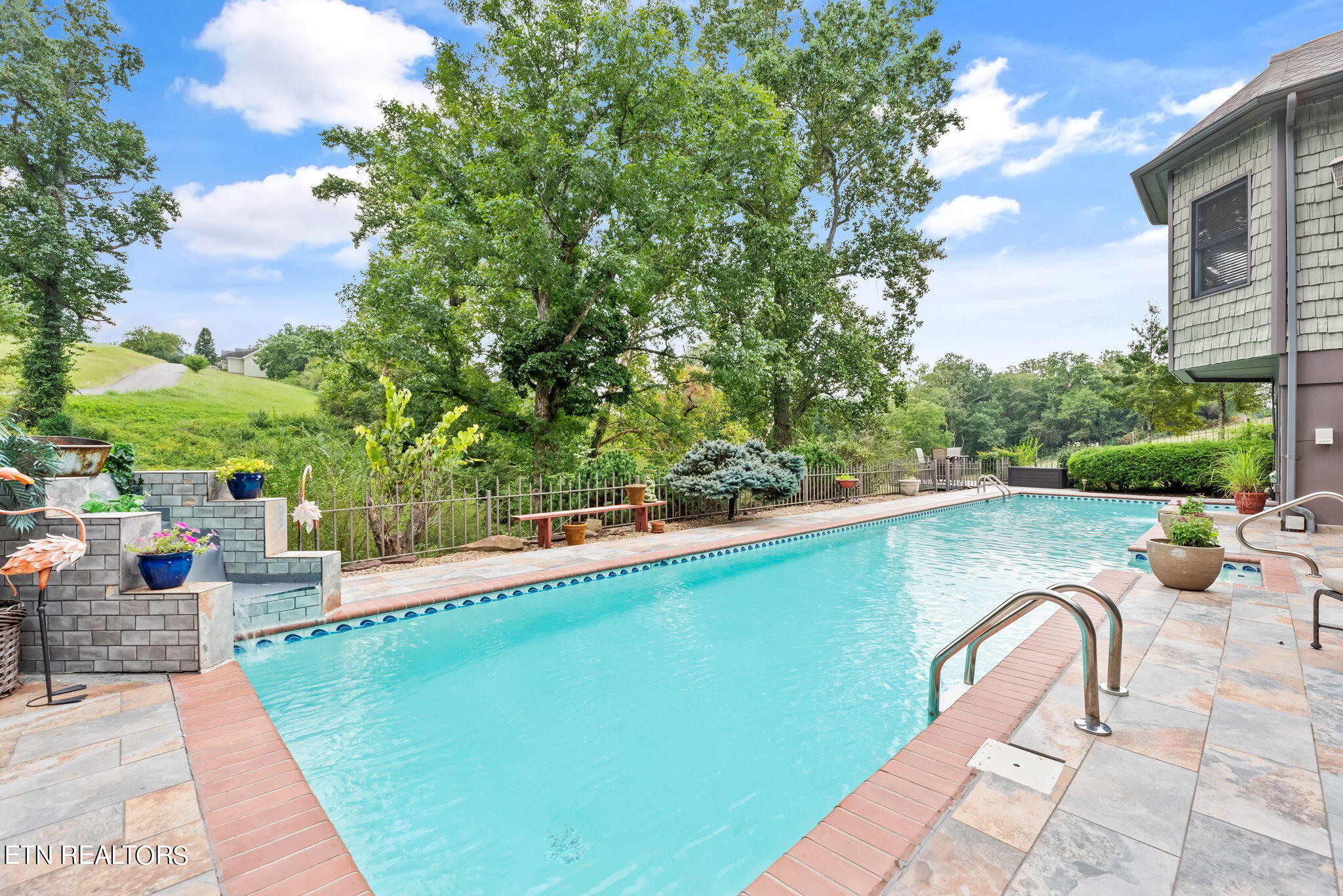 108 Oak Trace Lane, LaFollette