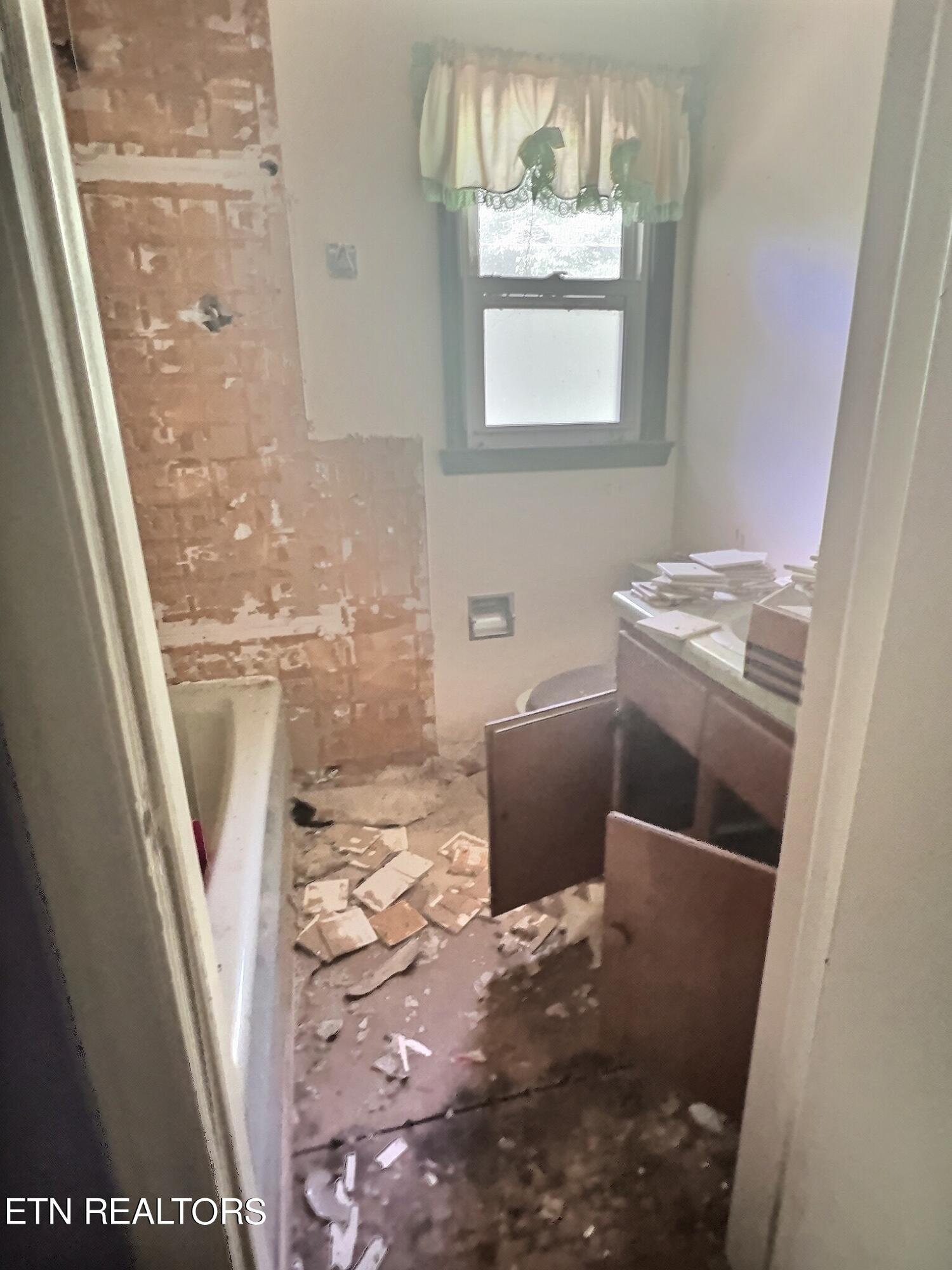 161 Oak Run Lane, LaFollette