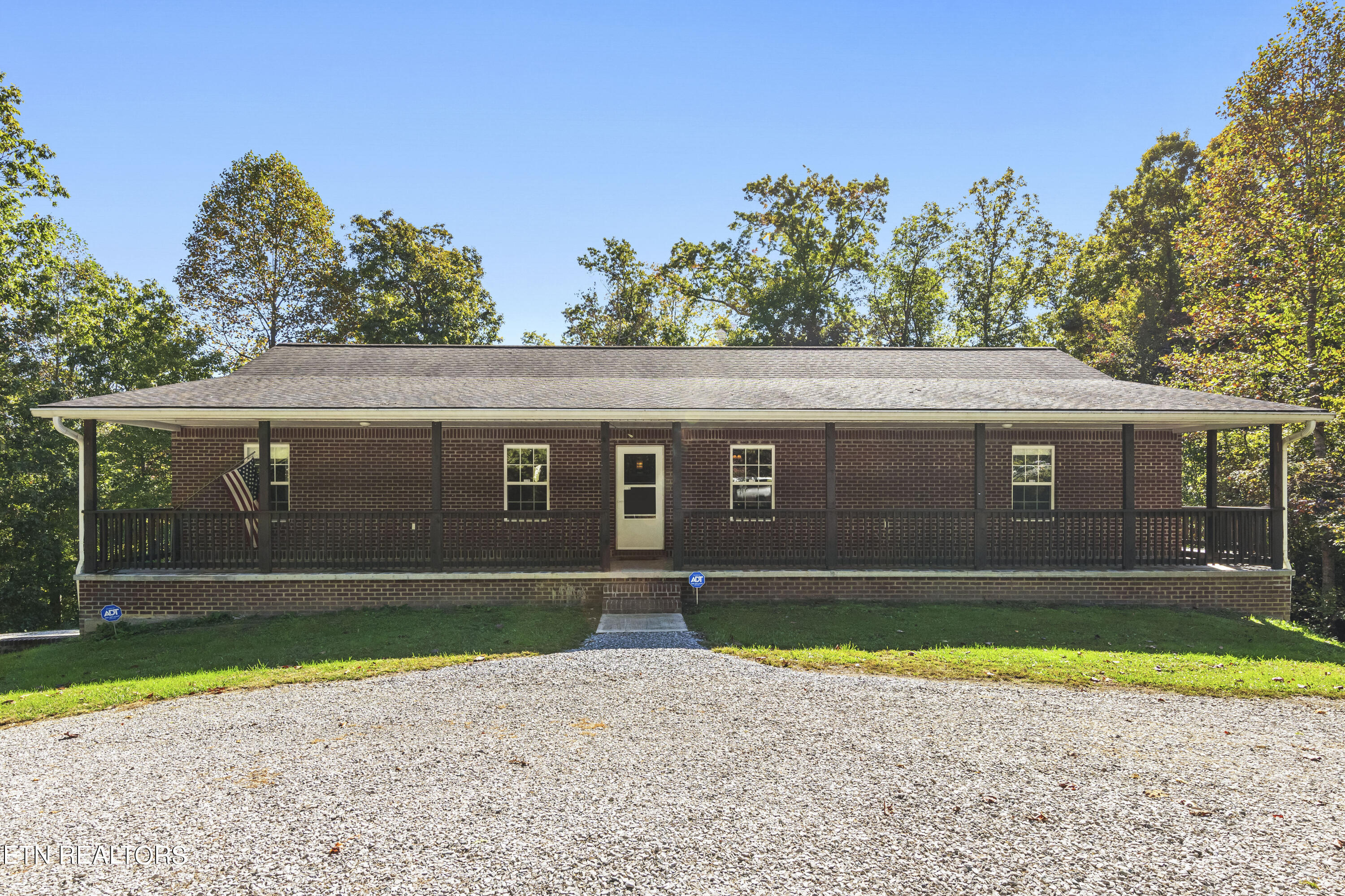 207 Little White Oak Rd