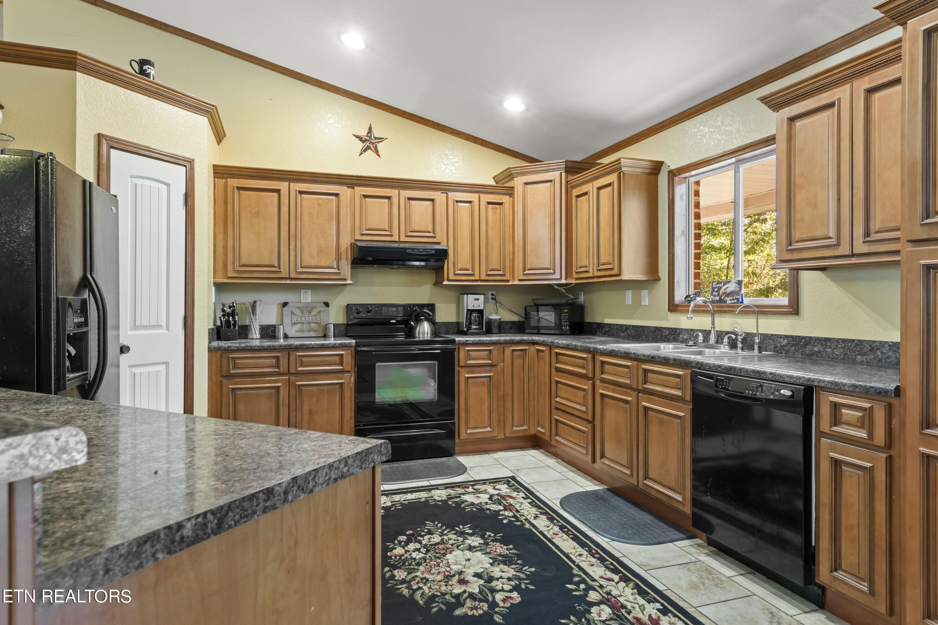 207 Little White Oak Rd