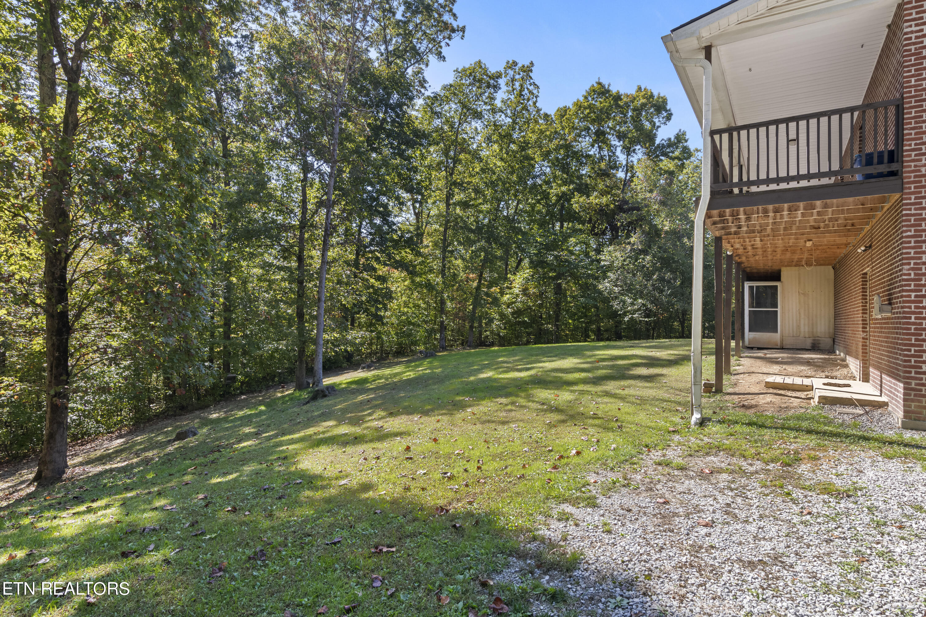 207 Little White Oak Rd