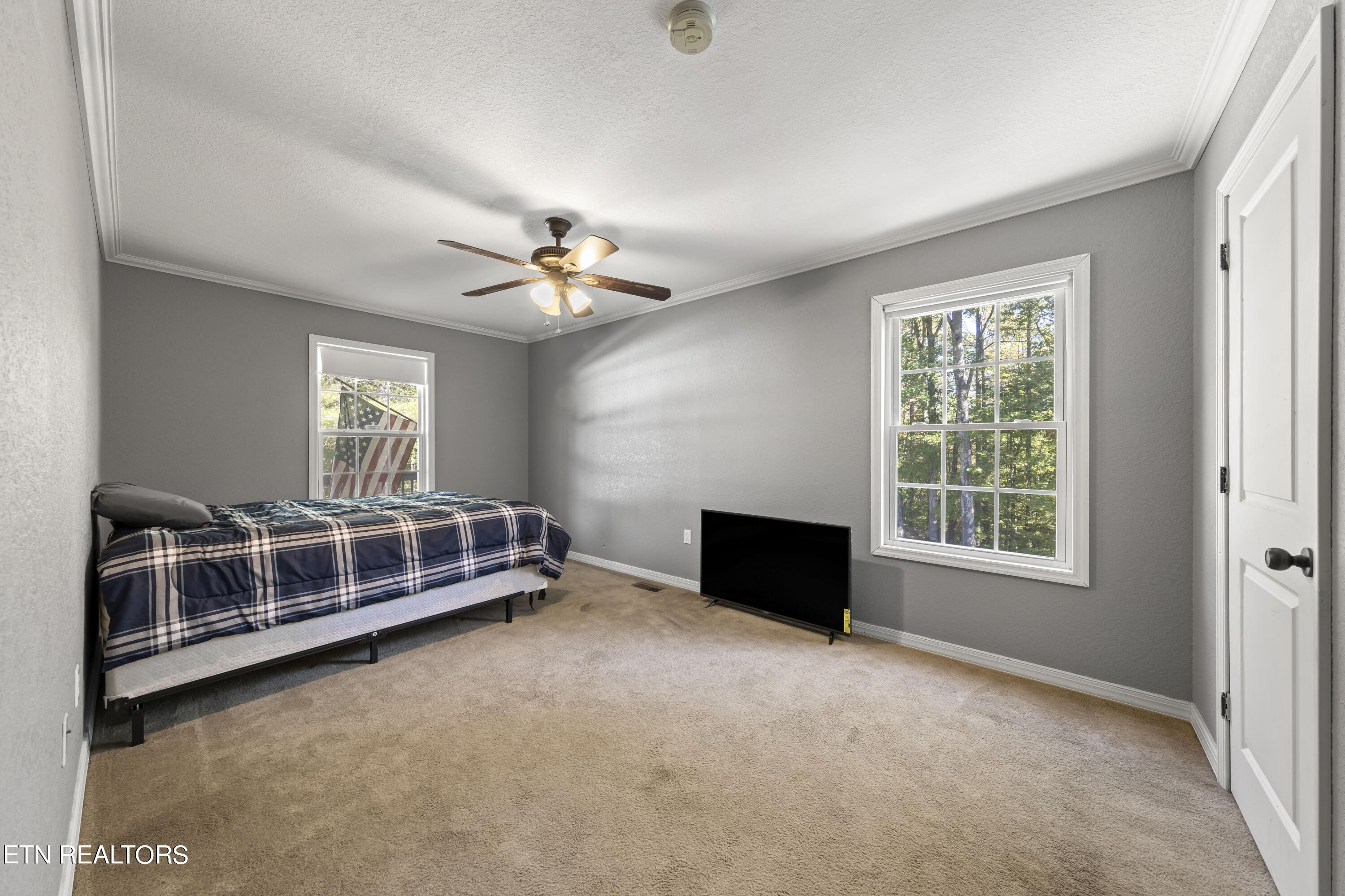 207 Little White Oak Rd