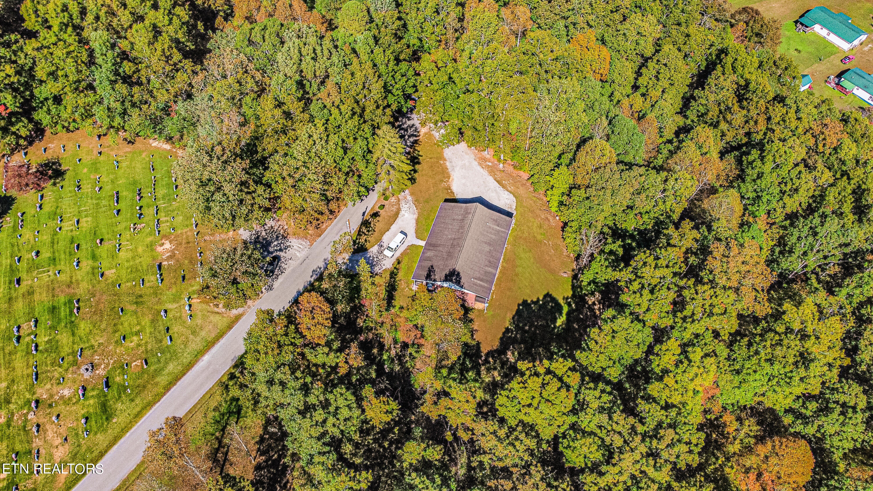 207 Little White Oak Rd