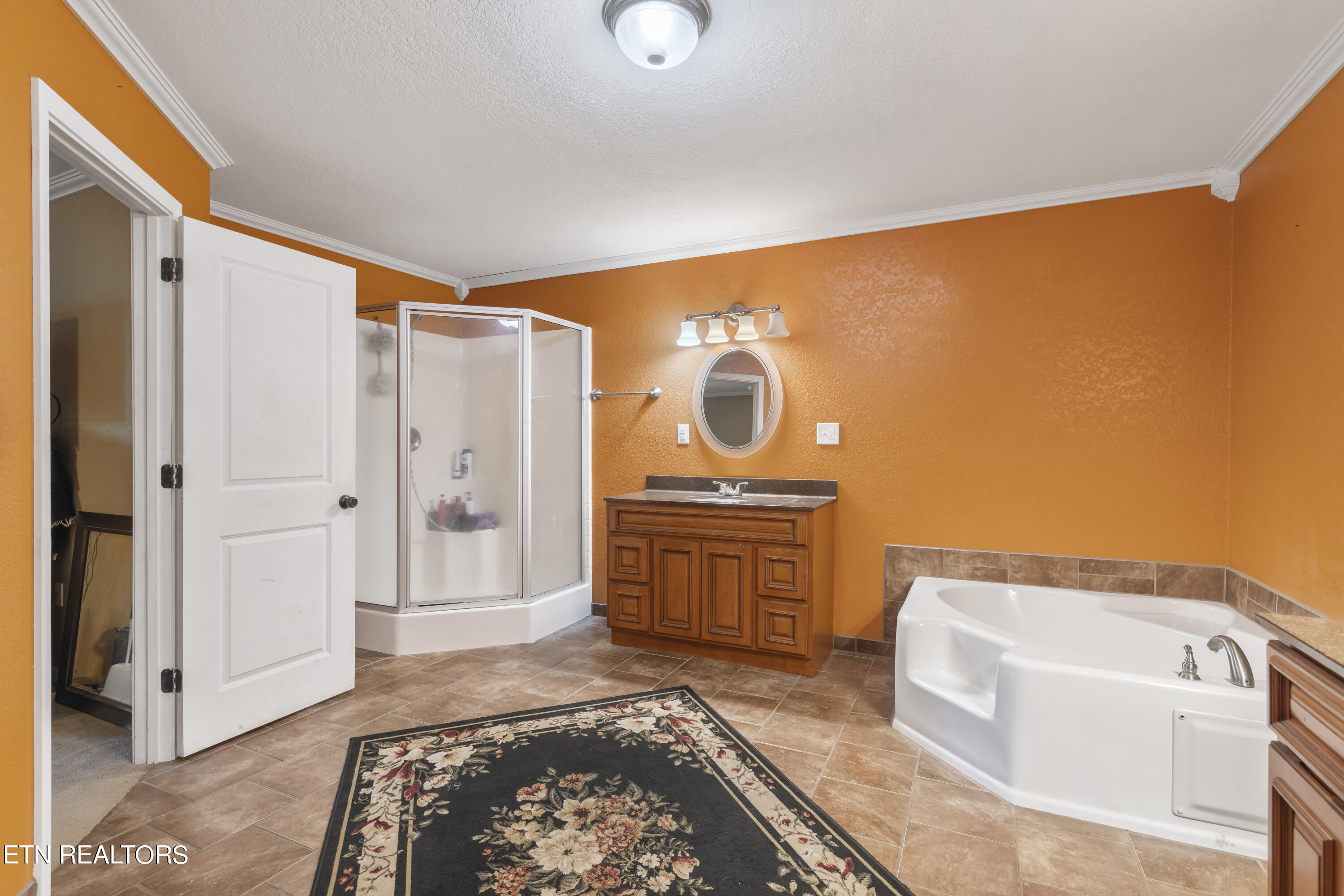 207 Little White Oak Rd