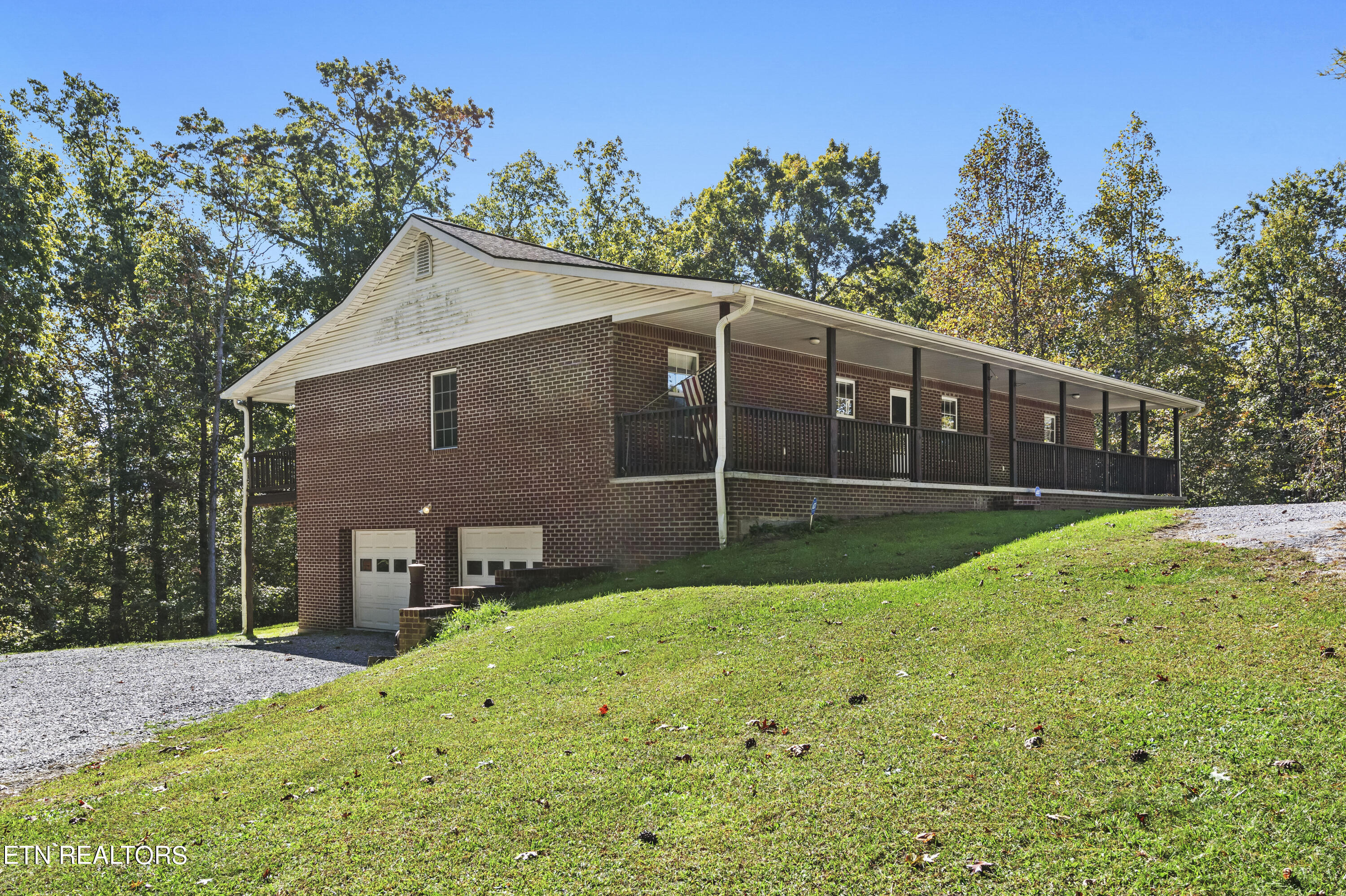 207 Little White Oak Rd