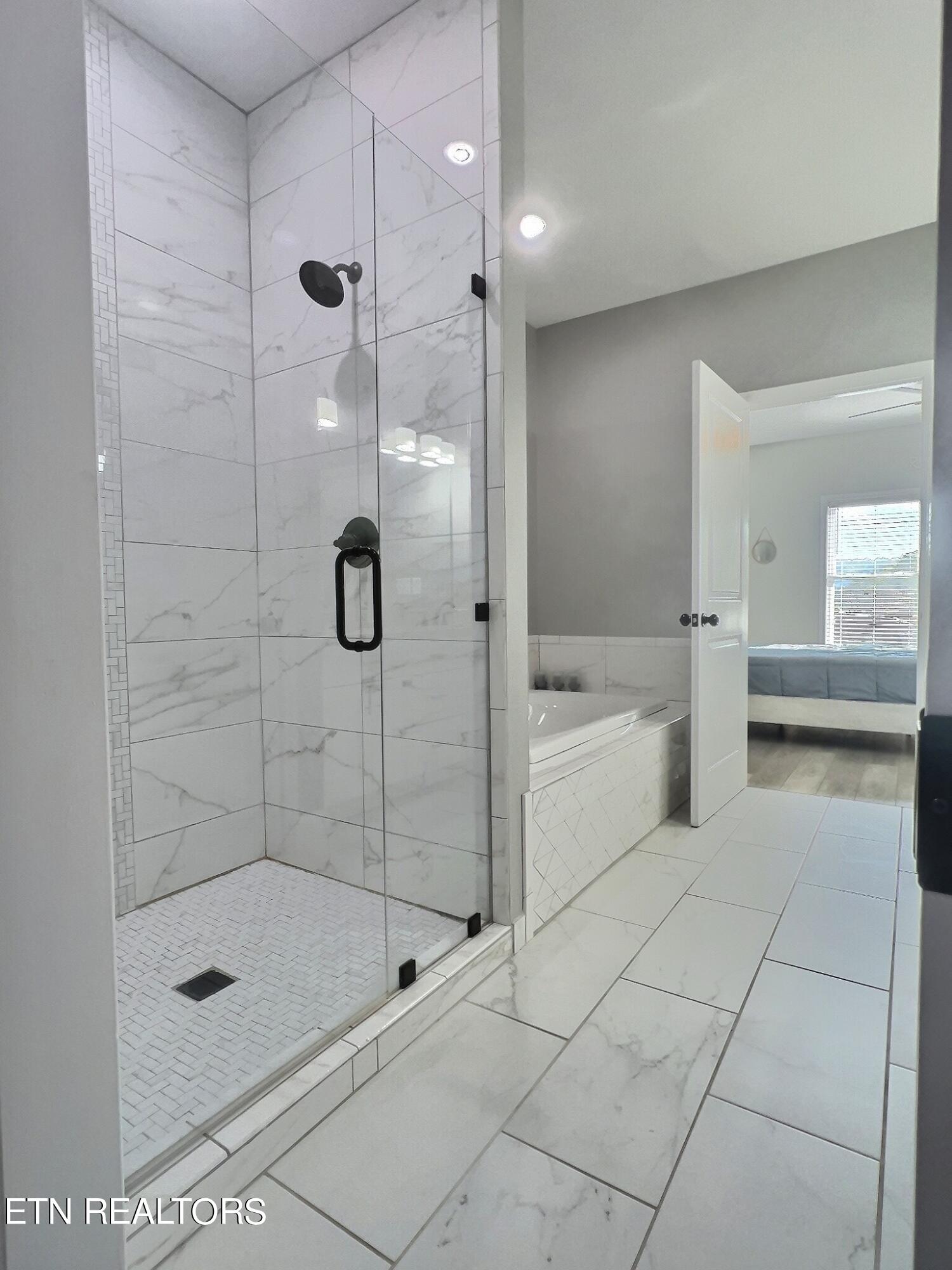 623 Lindsay Mill Circle, 2