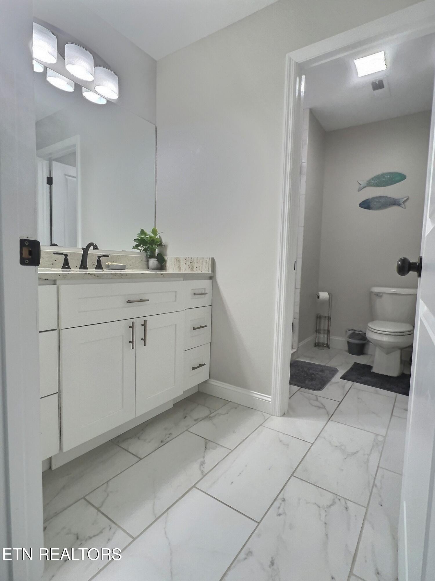 623 Lindsay Mill Circle, 2