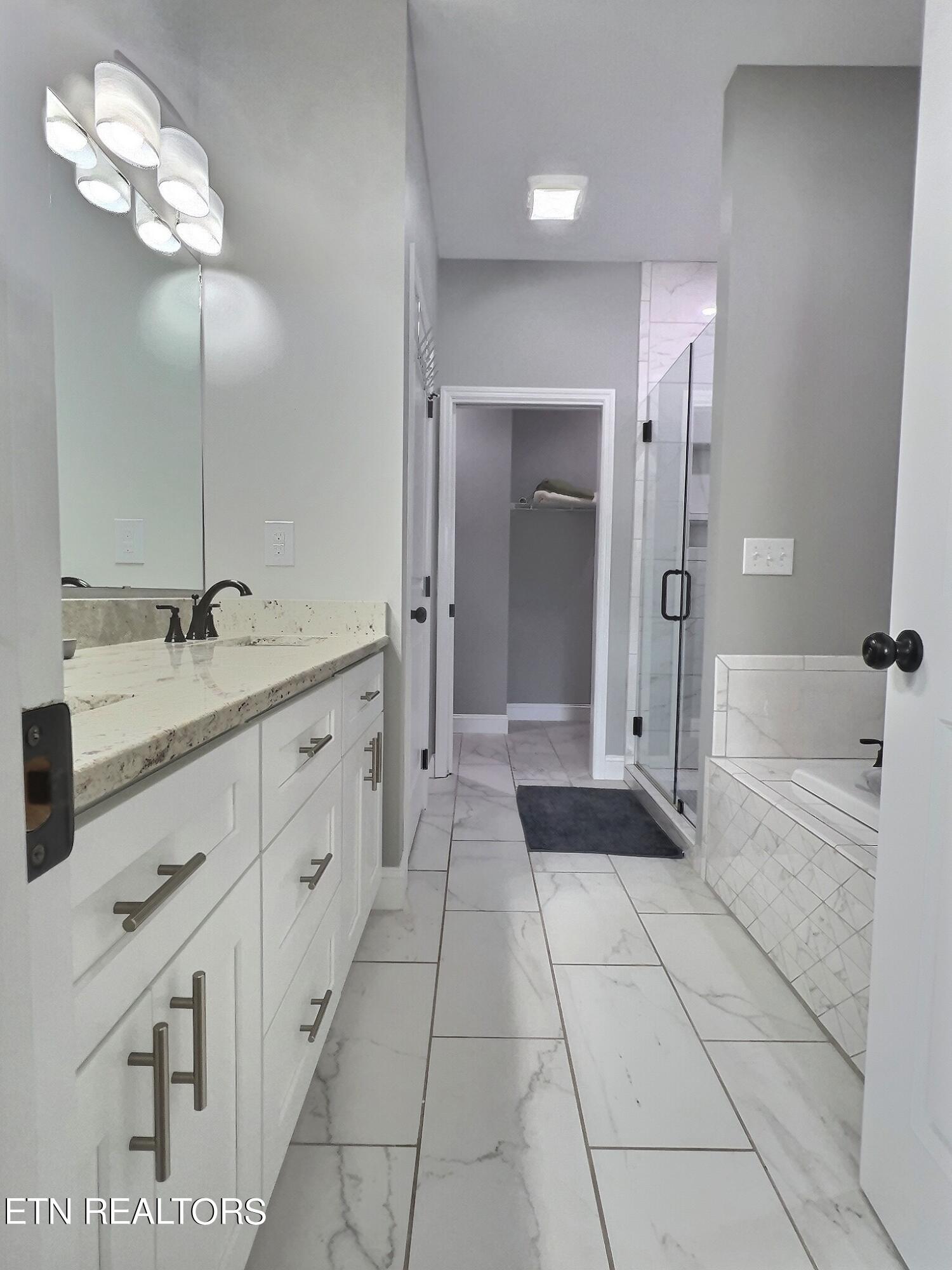 623 Lindsay Mill Circle, 2