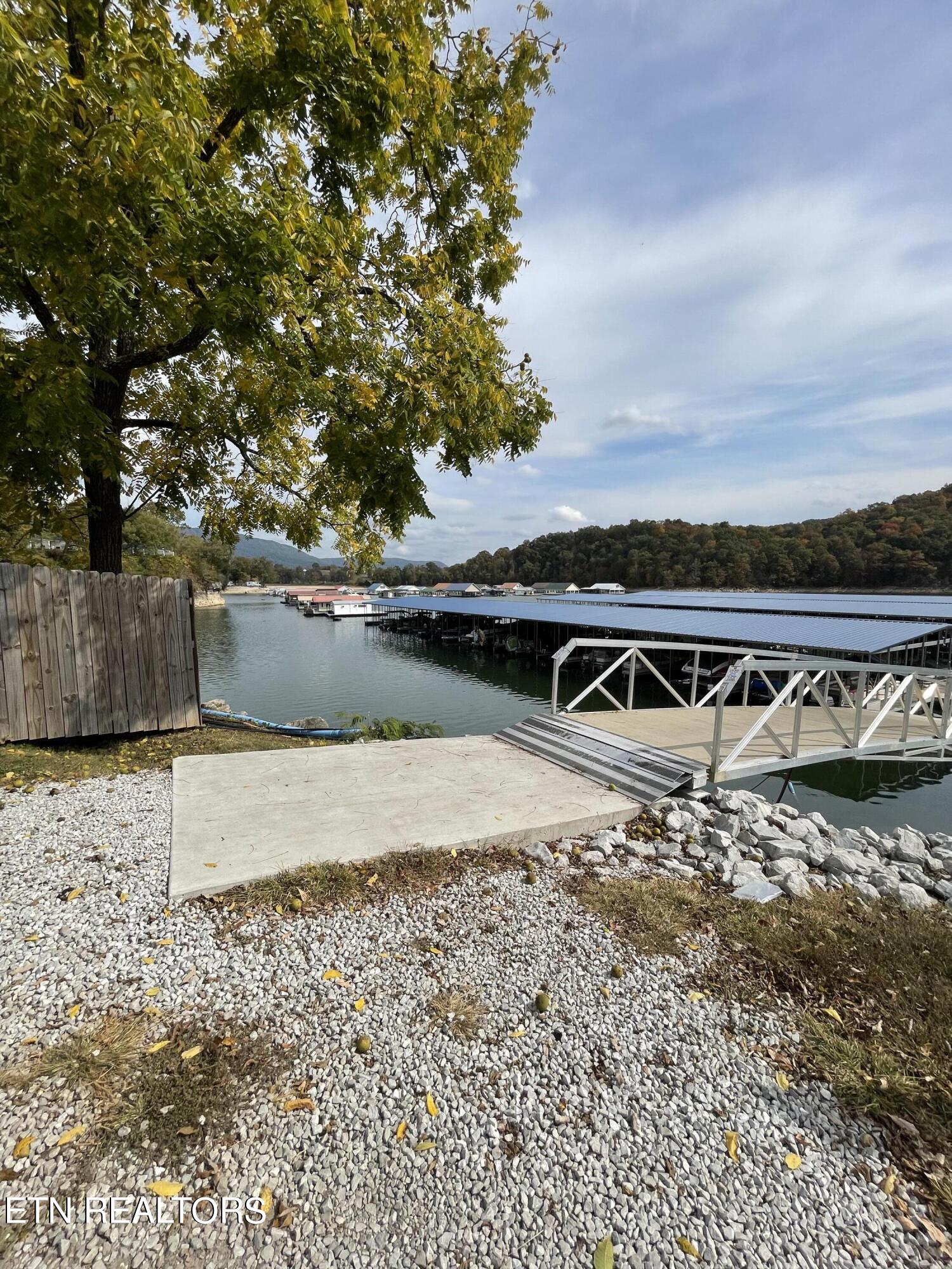 188 Moonview Drive, LaFollette