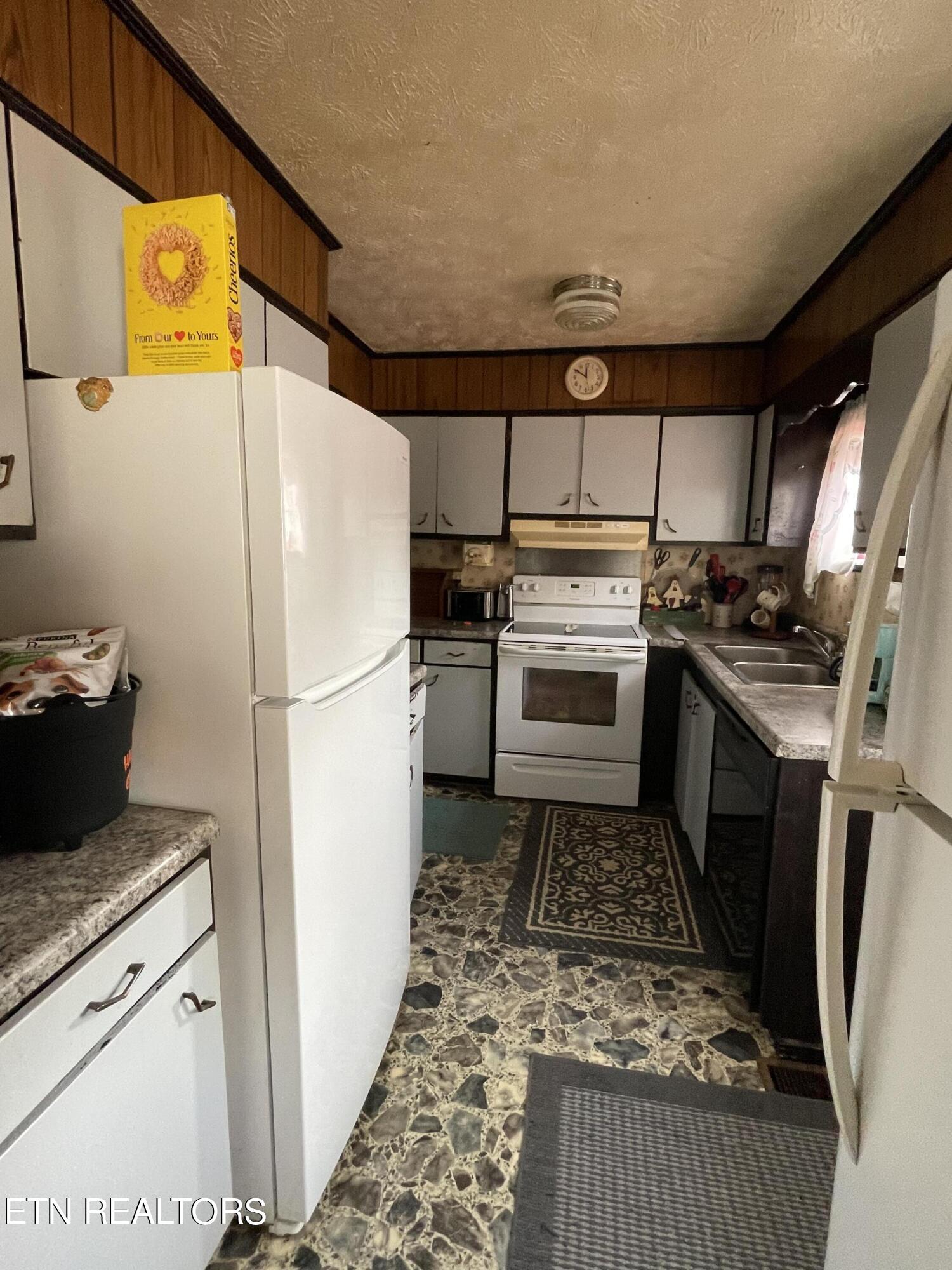 188 Moonview Drive, LaFollette