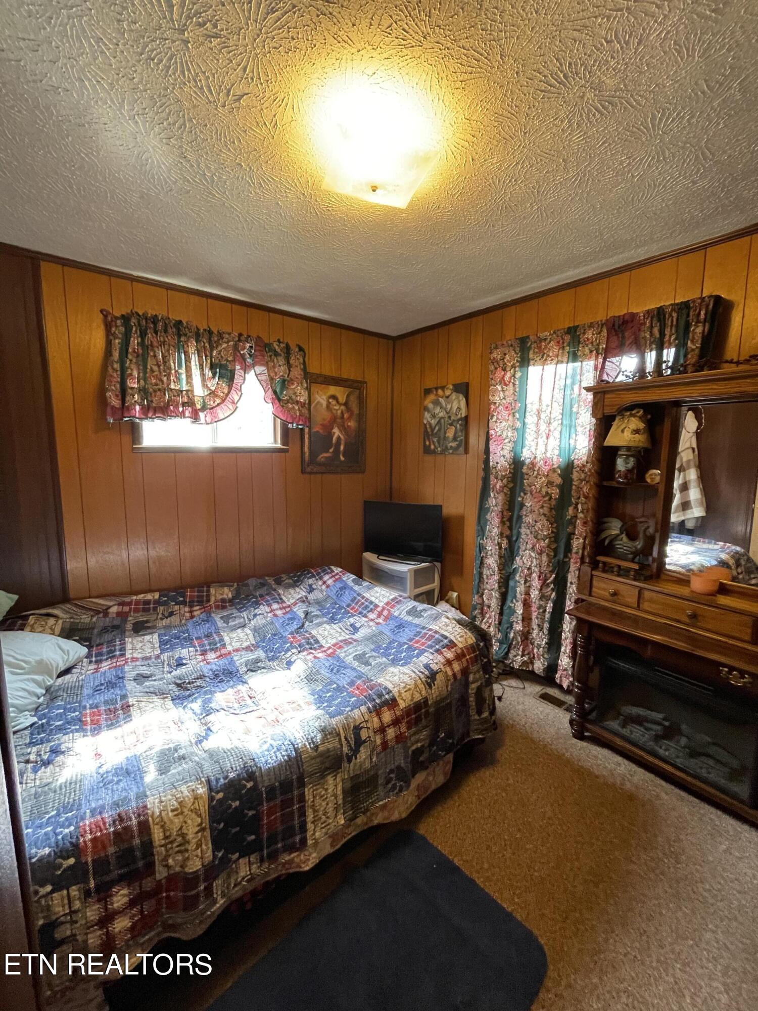 188 Moonview Drive, LaFollette