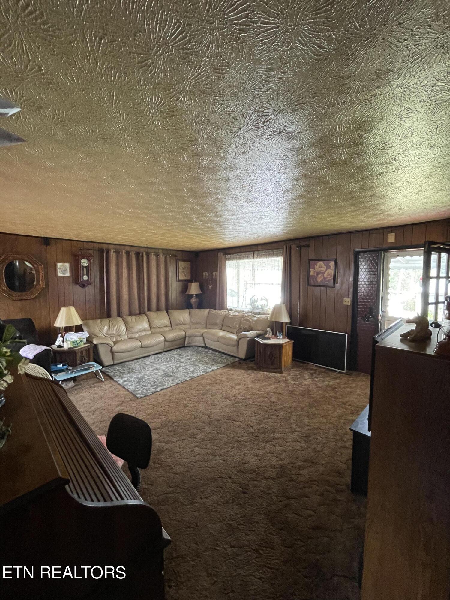 188 Moonview Drive, LaFollette