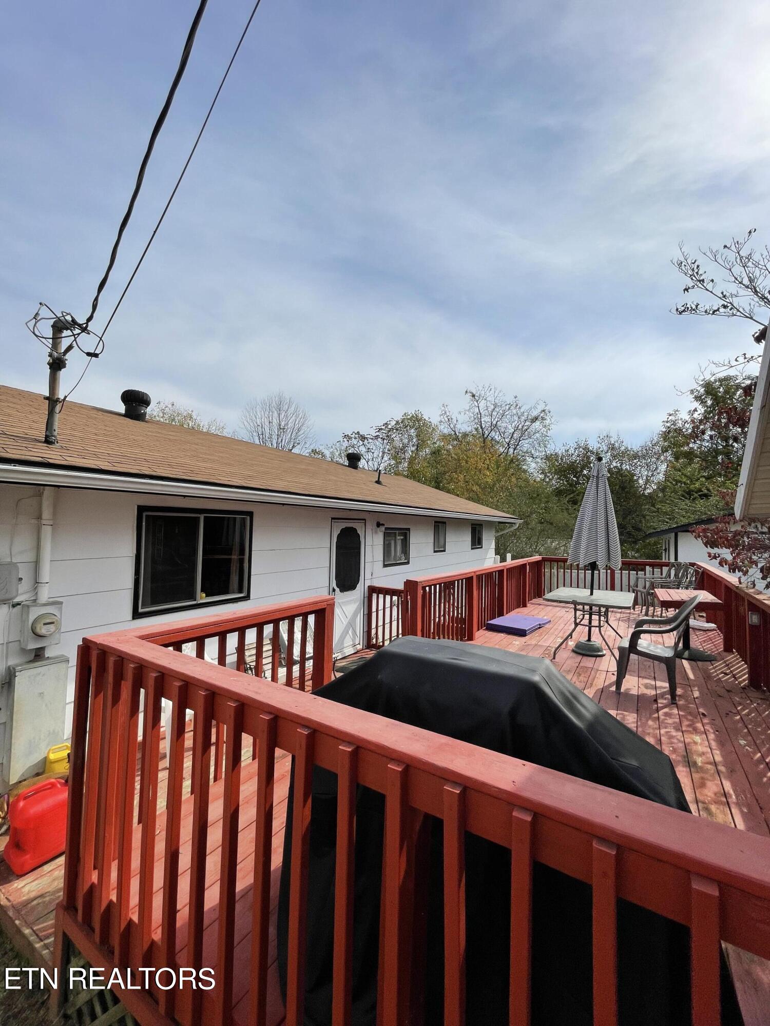 188 Moonview Drive, LaFollette